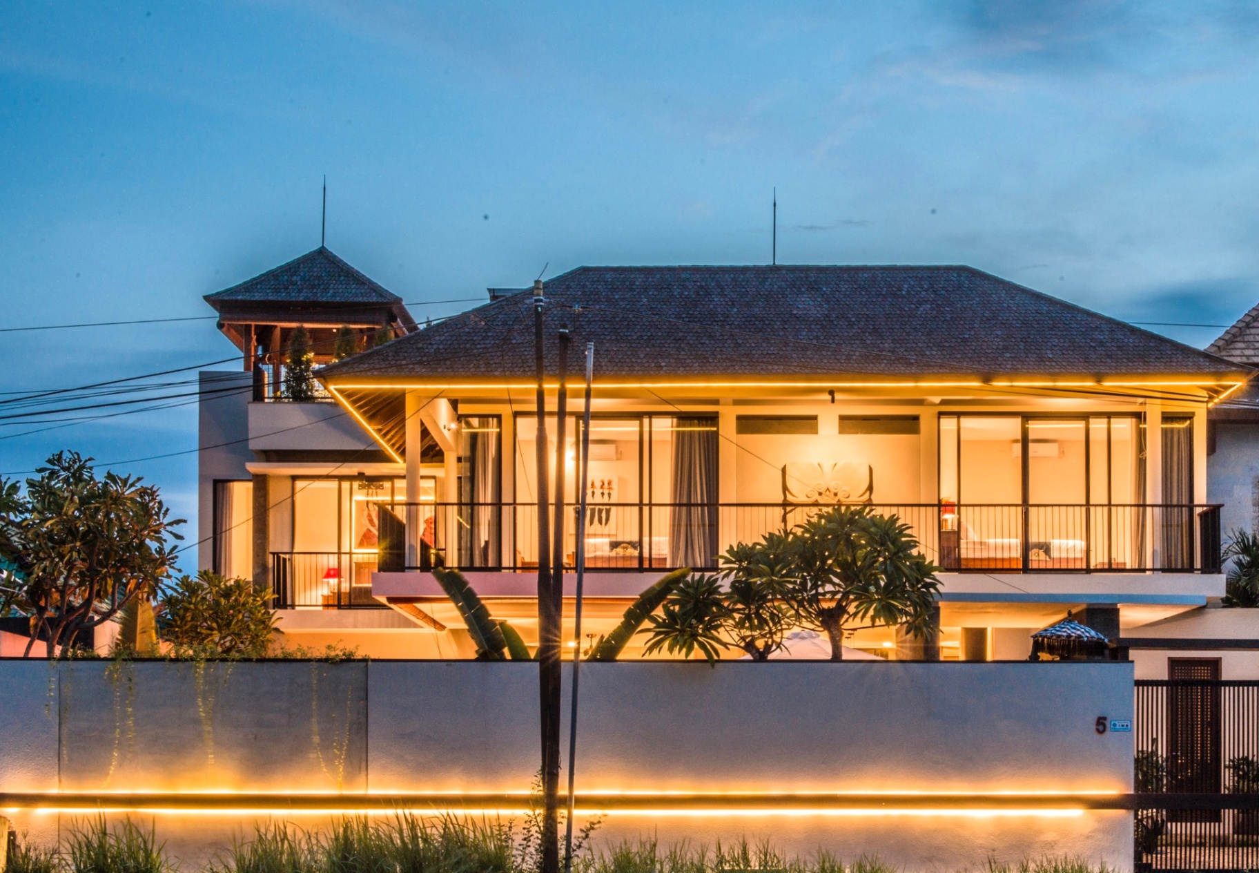 Villa image 1