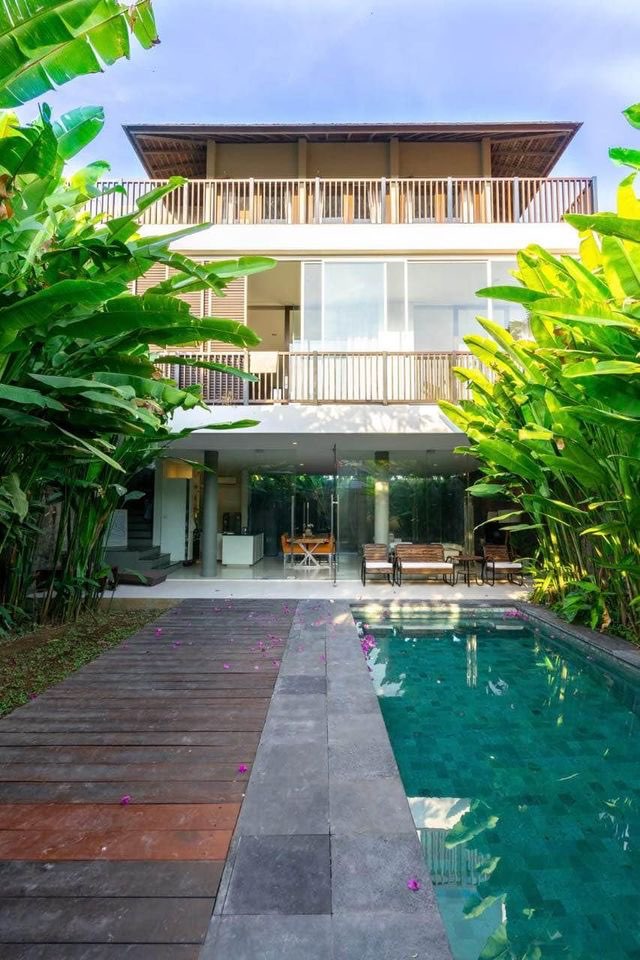 Villa image 1