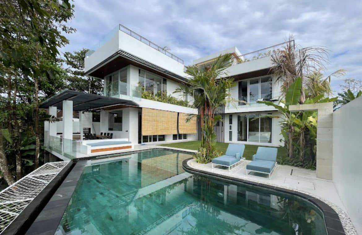Villa image 1