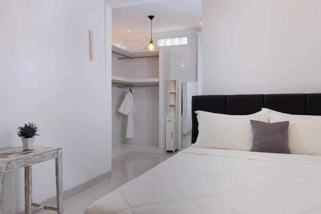 Villa image 1