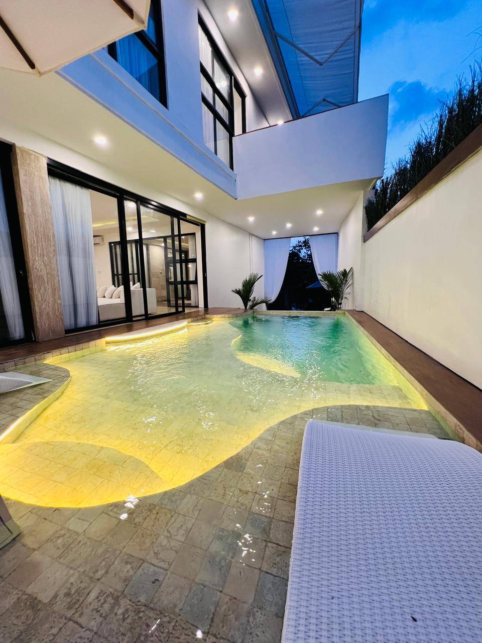 Villa image 2