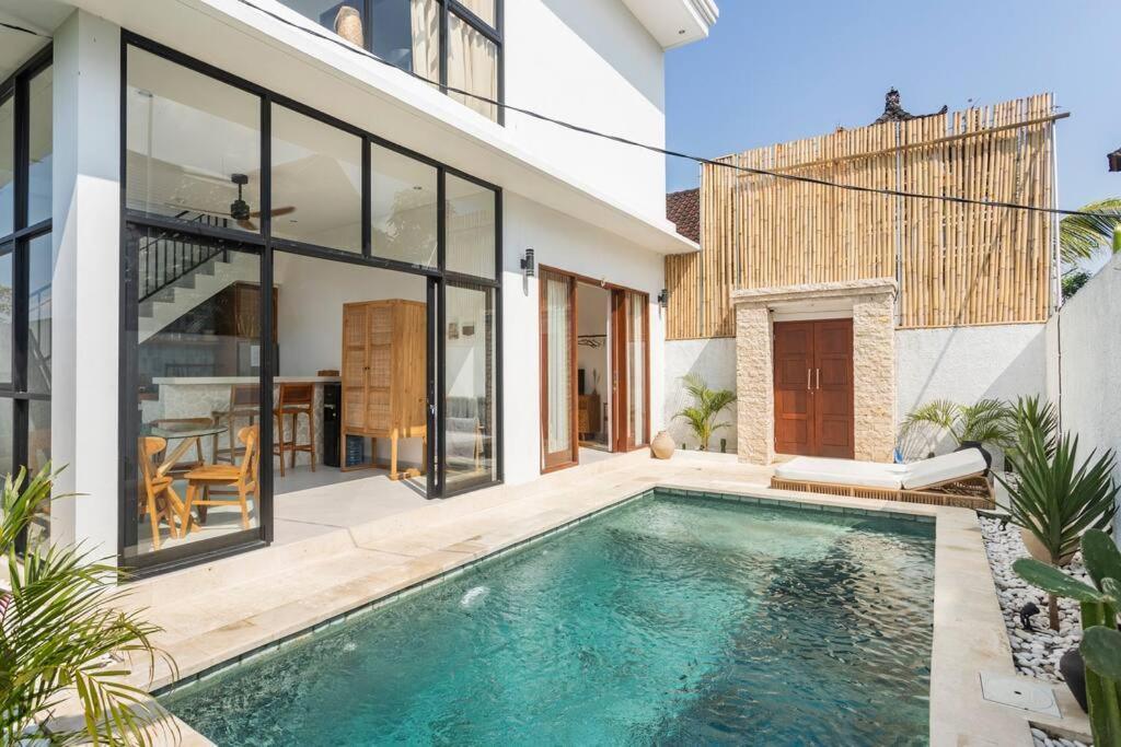Villa image 1