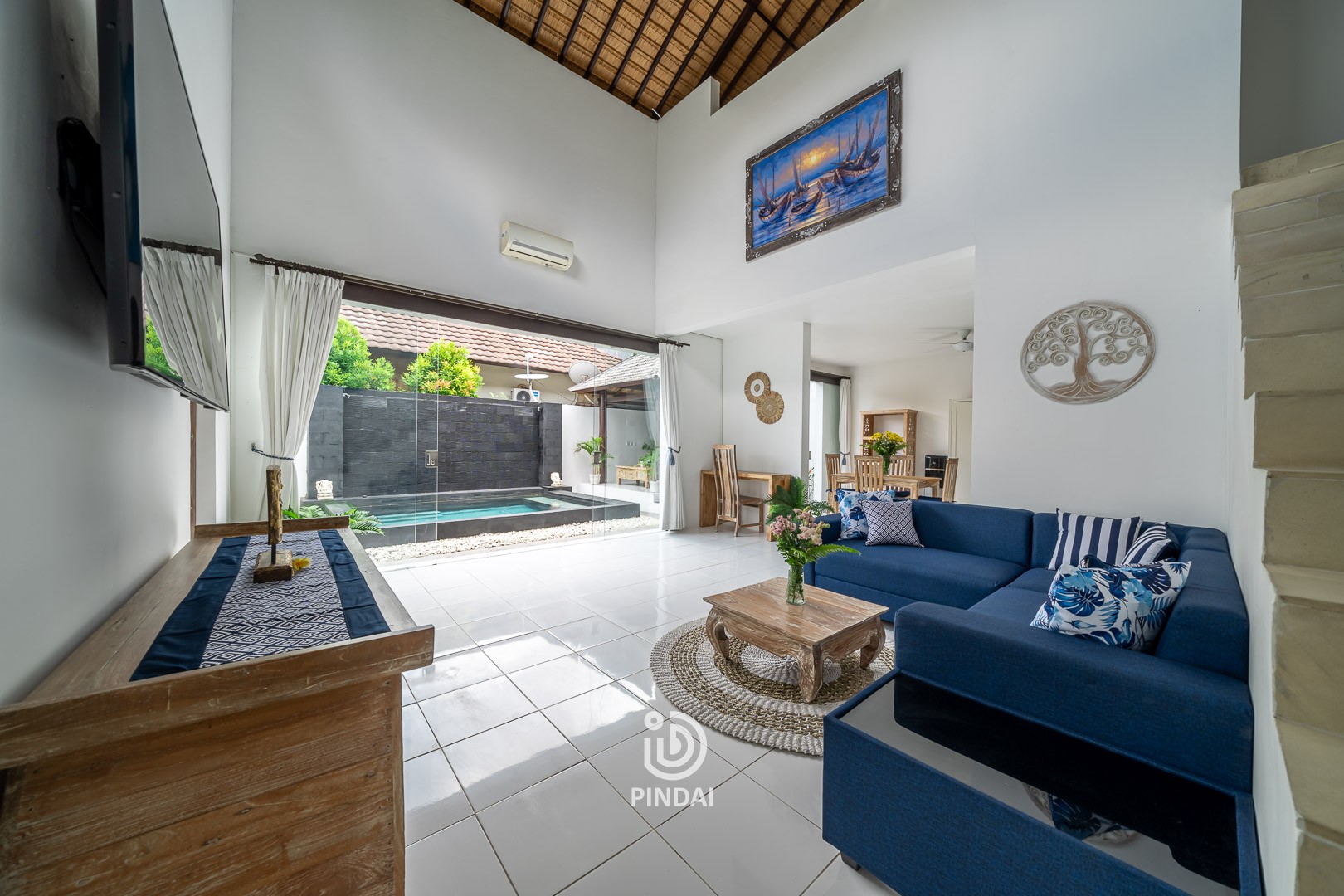 Villa image 1