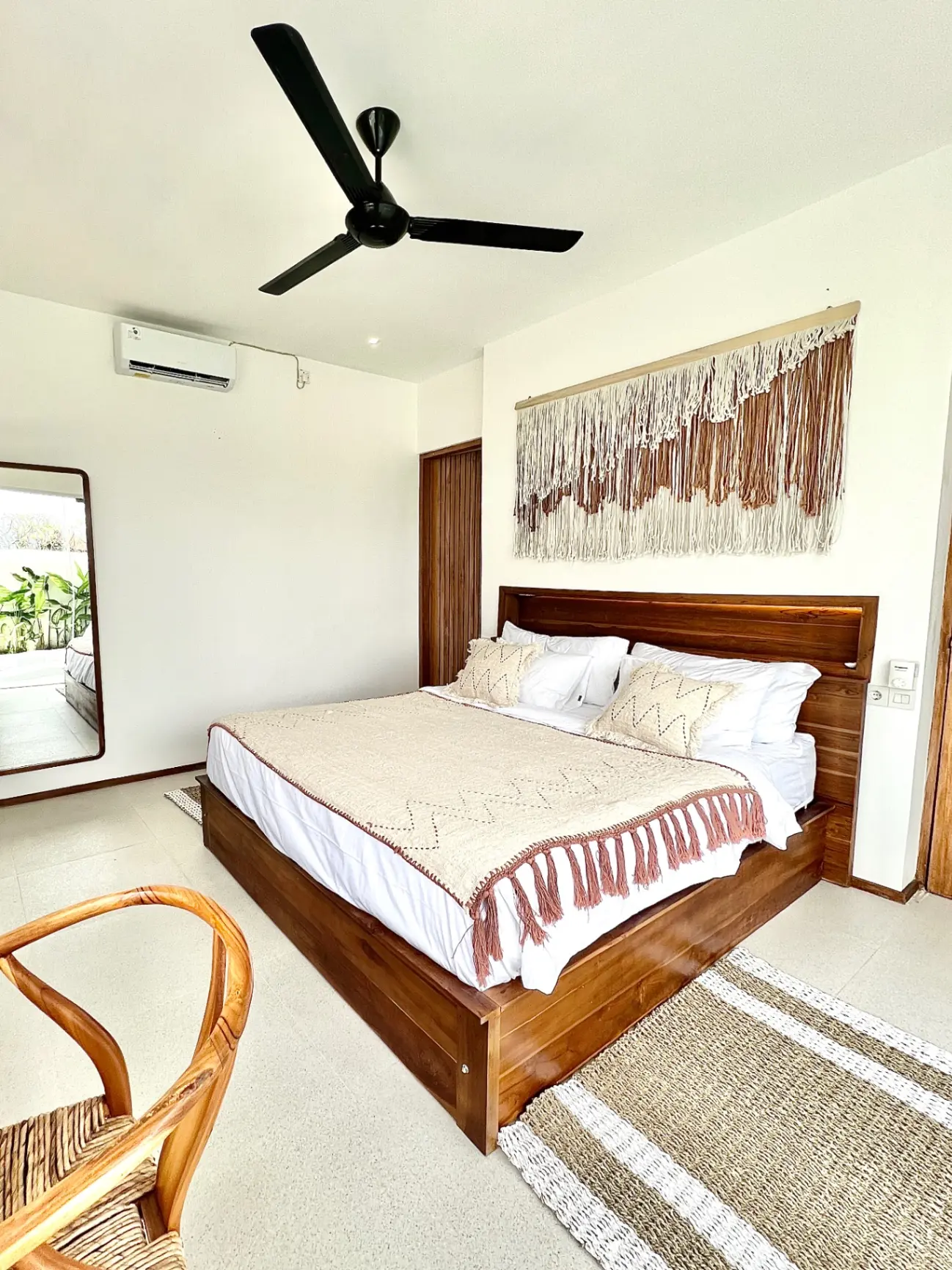 MODERN 1BR VILLA IN TUMBAK BAYUH