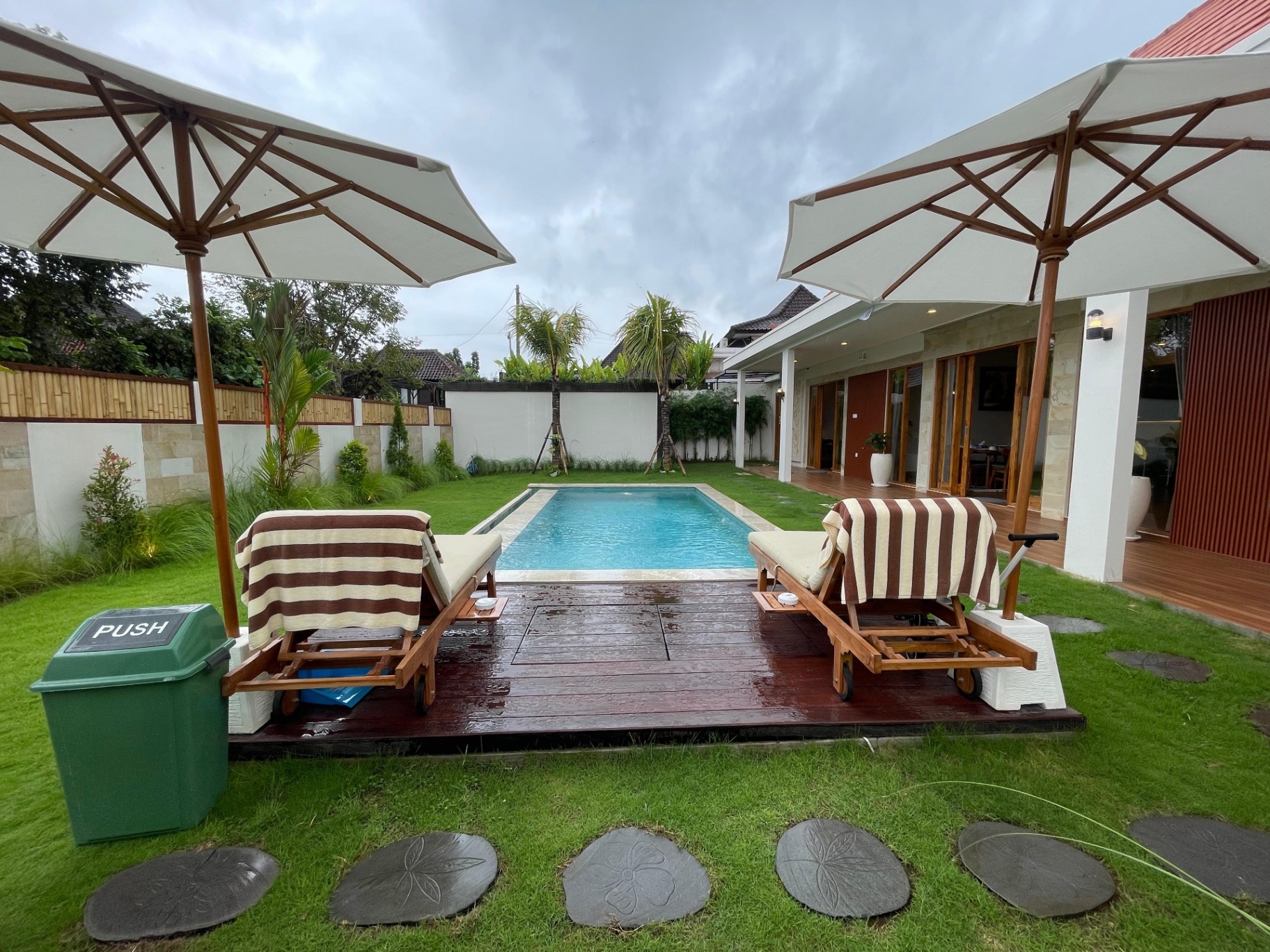 Villa image 1