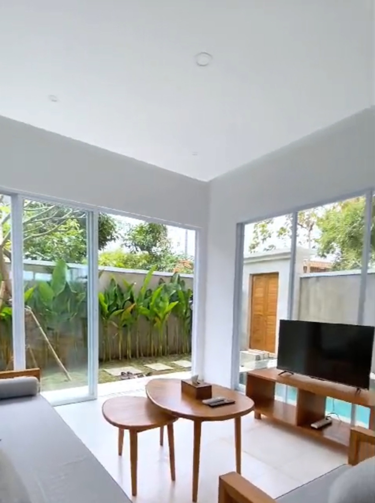 Villa image 1