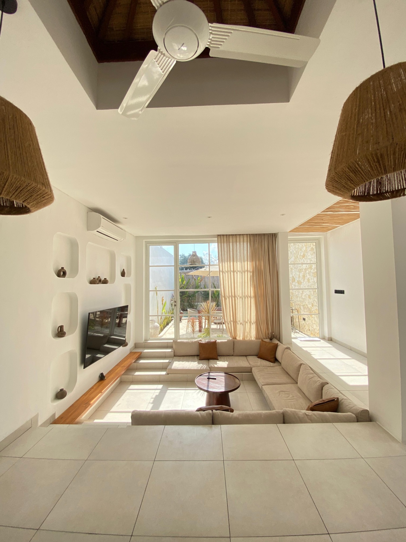 Villa image 2