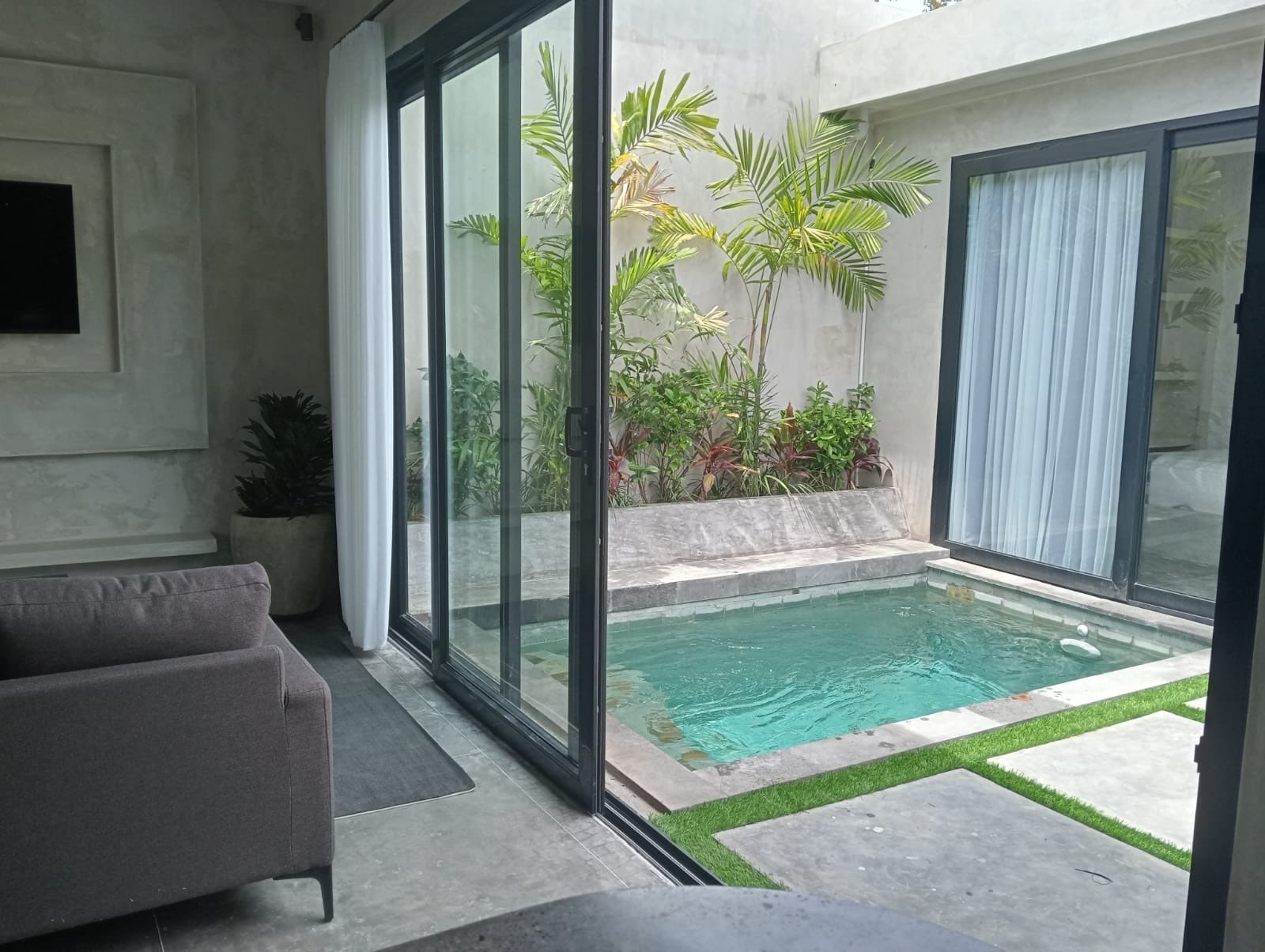 Villa image 1