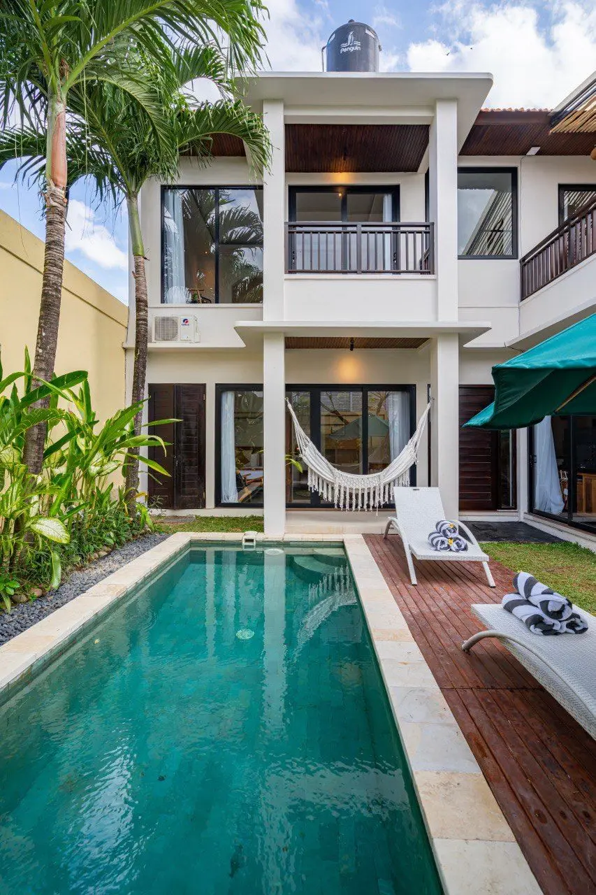 3 Bedrooms Villa in Canggu - 6 Minutes to Berawa Beach 