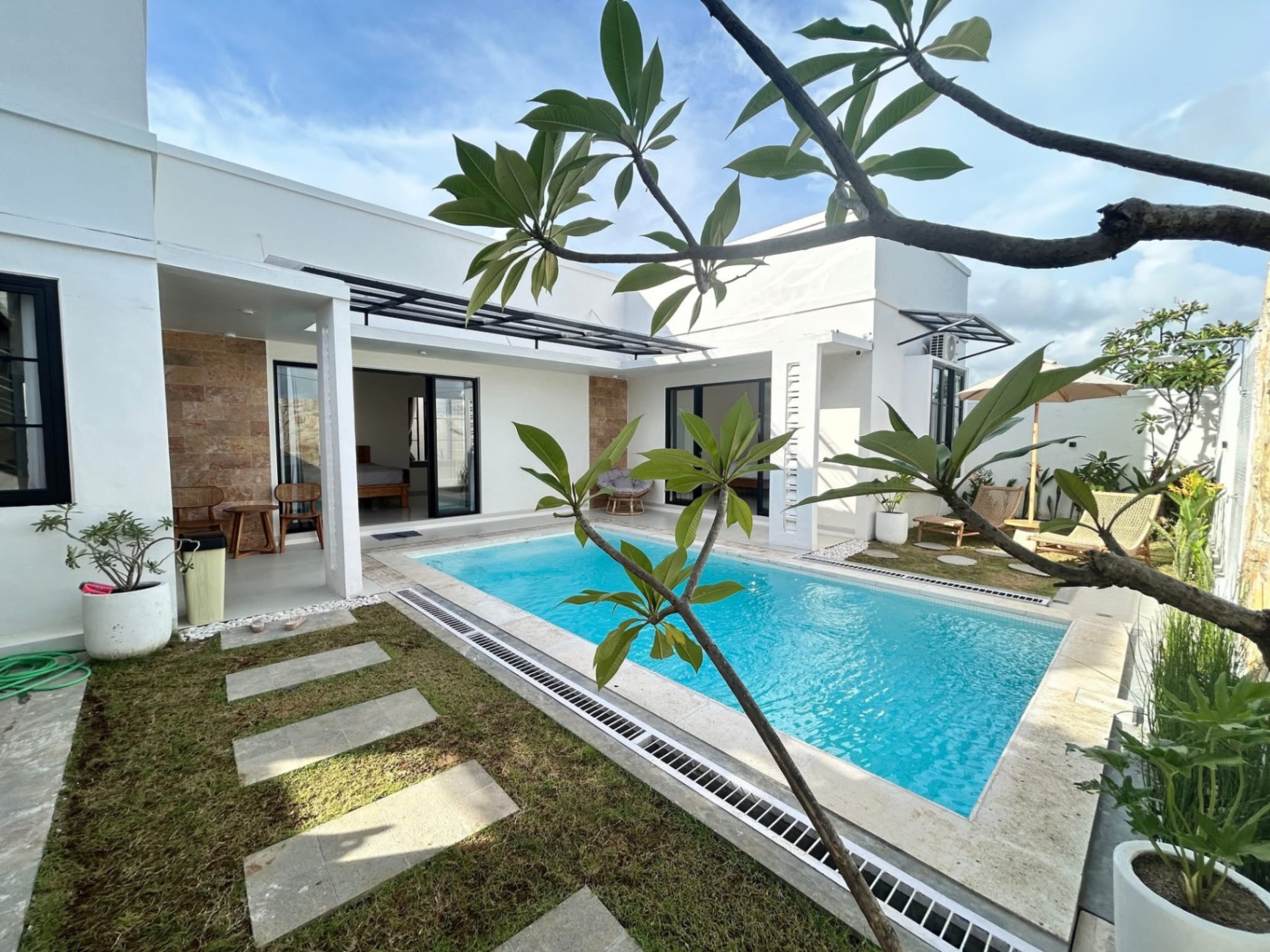 Villa image 1