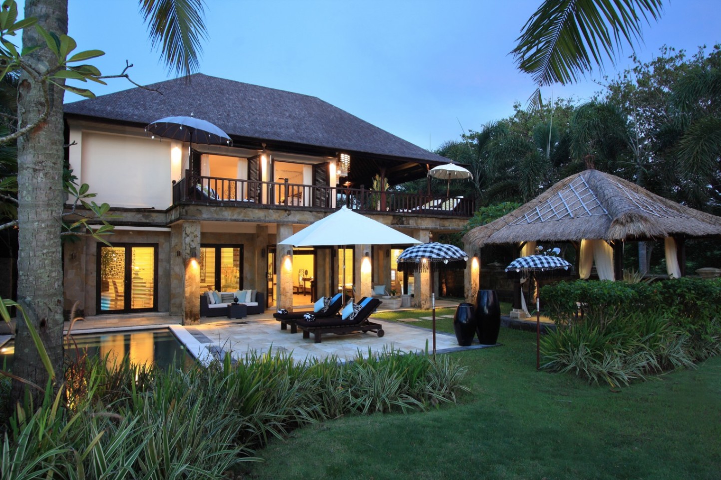 Villa image 1