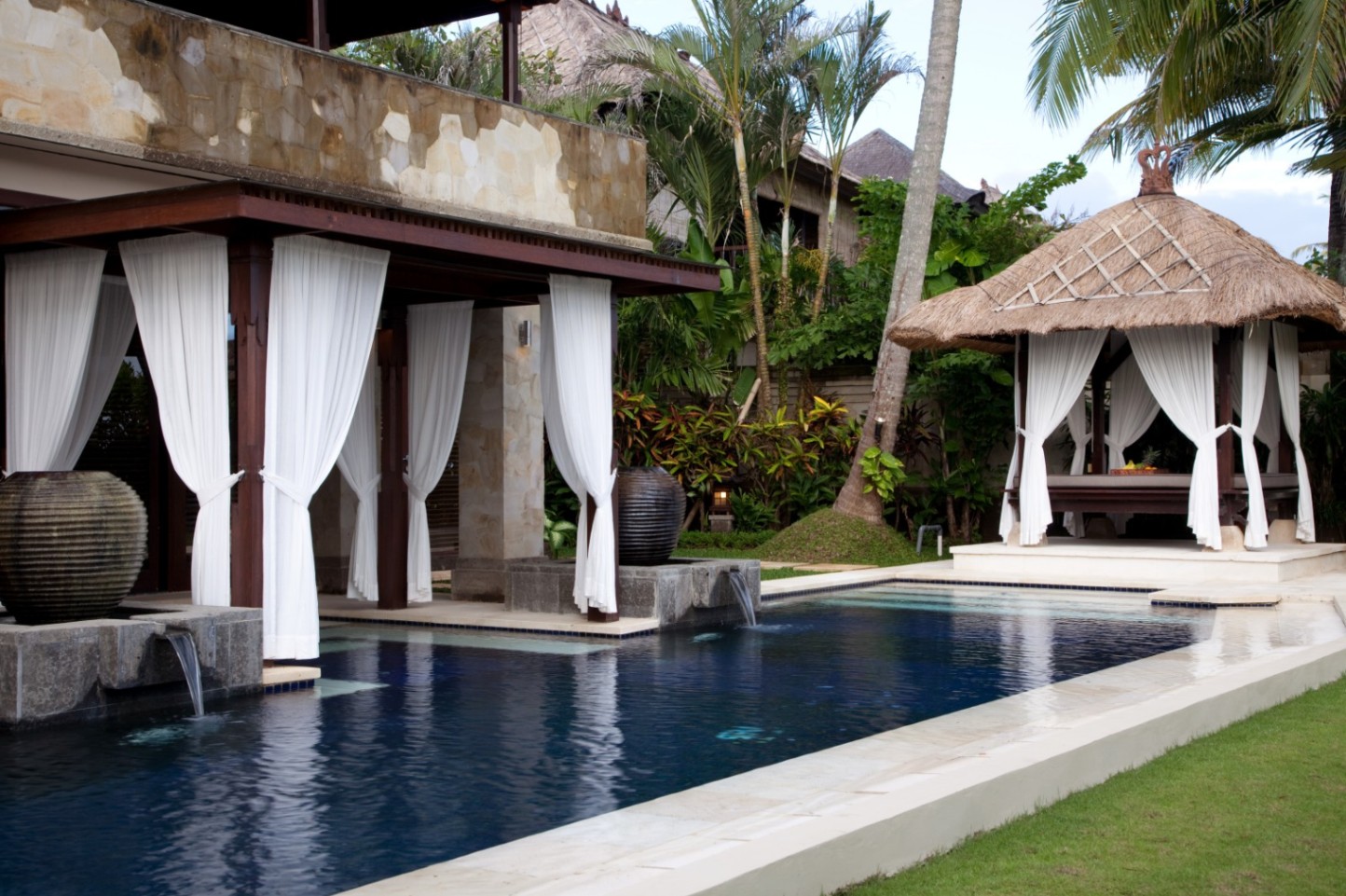 Villa image 1