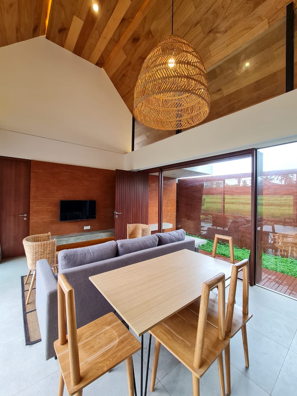 Villa image 1