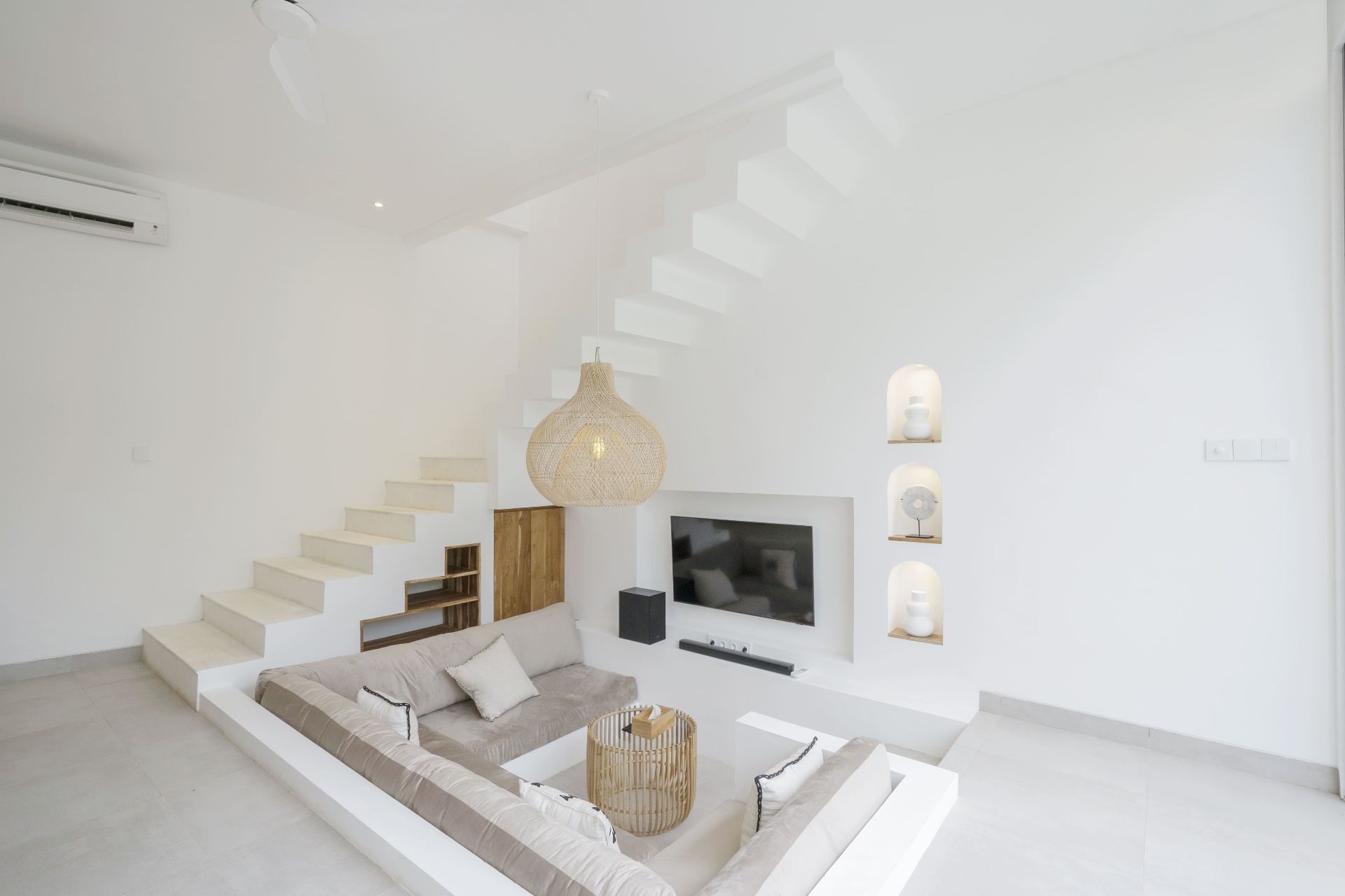 Villa image 1