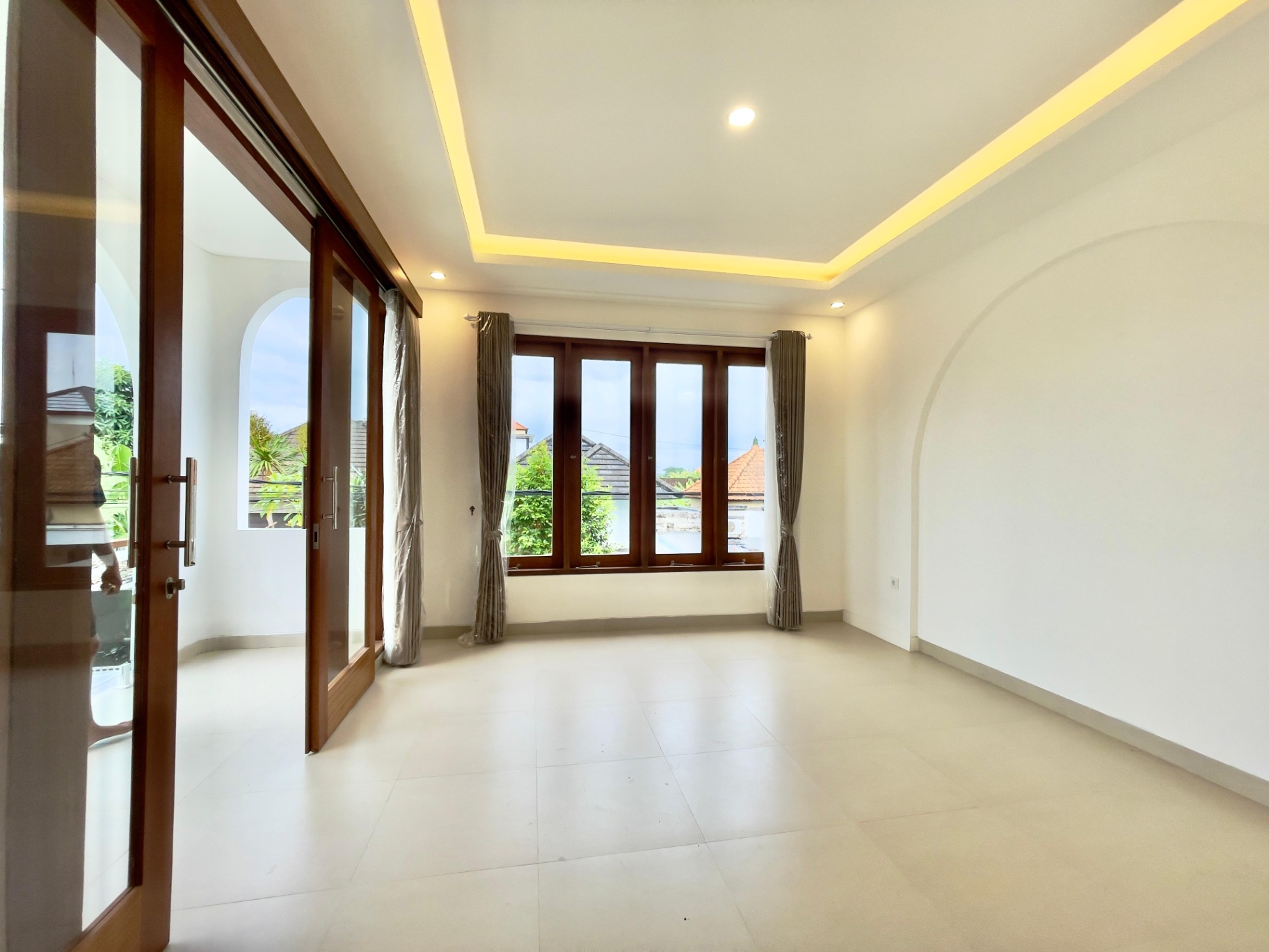 Villa image 2