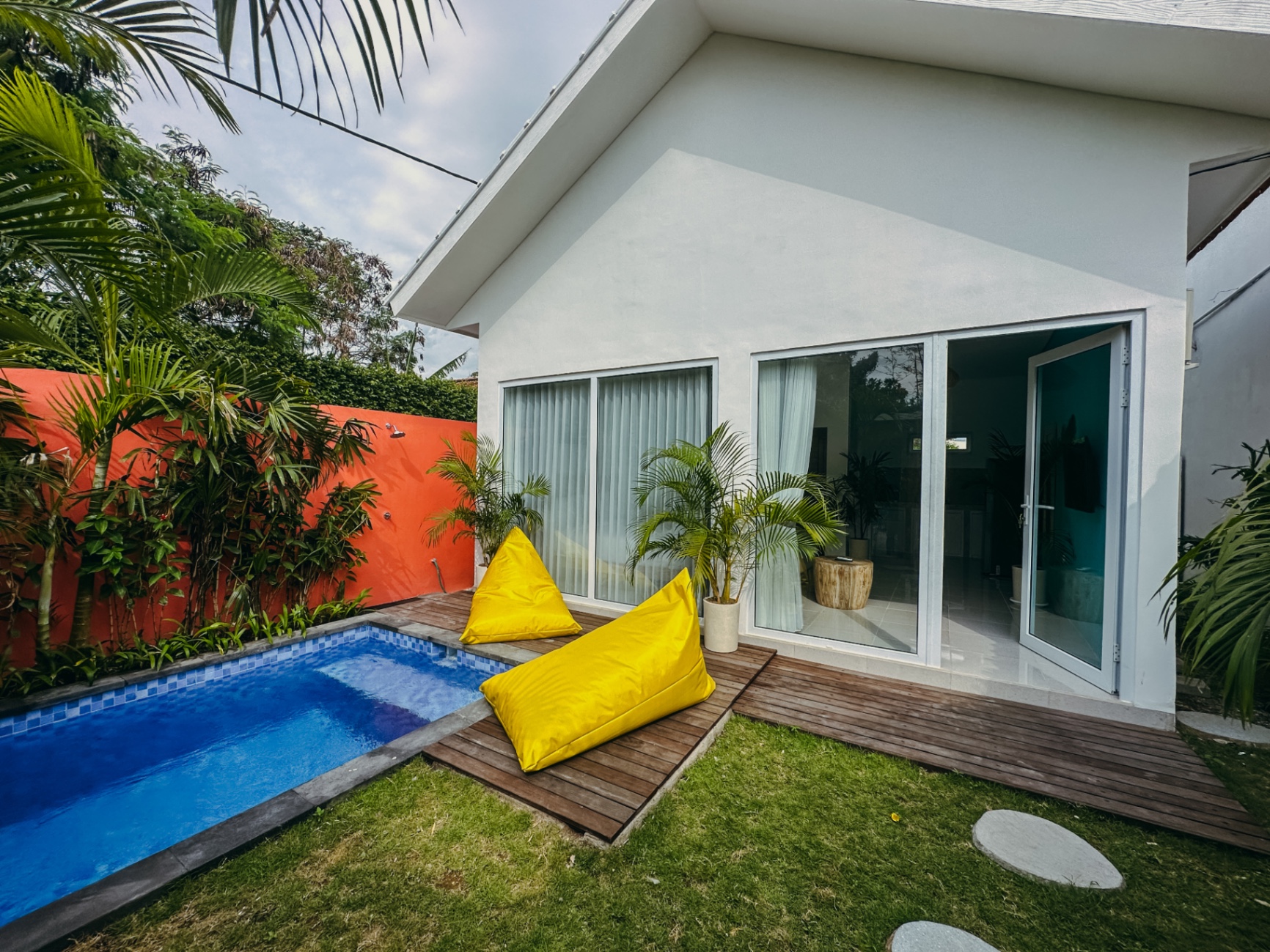 Villa image 1