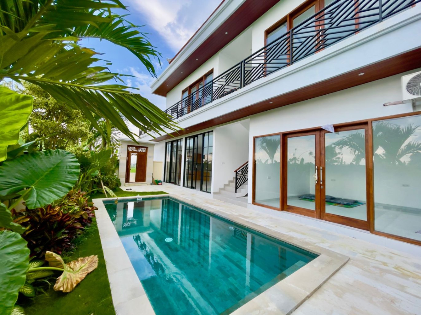 Villa image 1