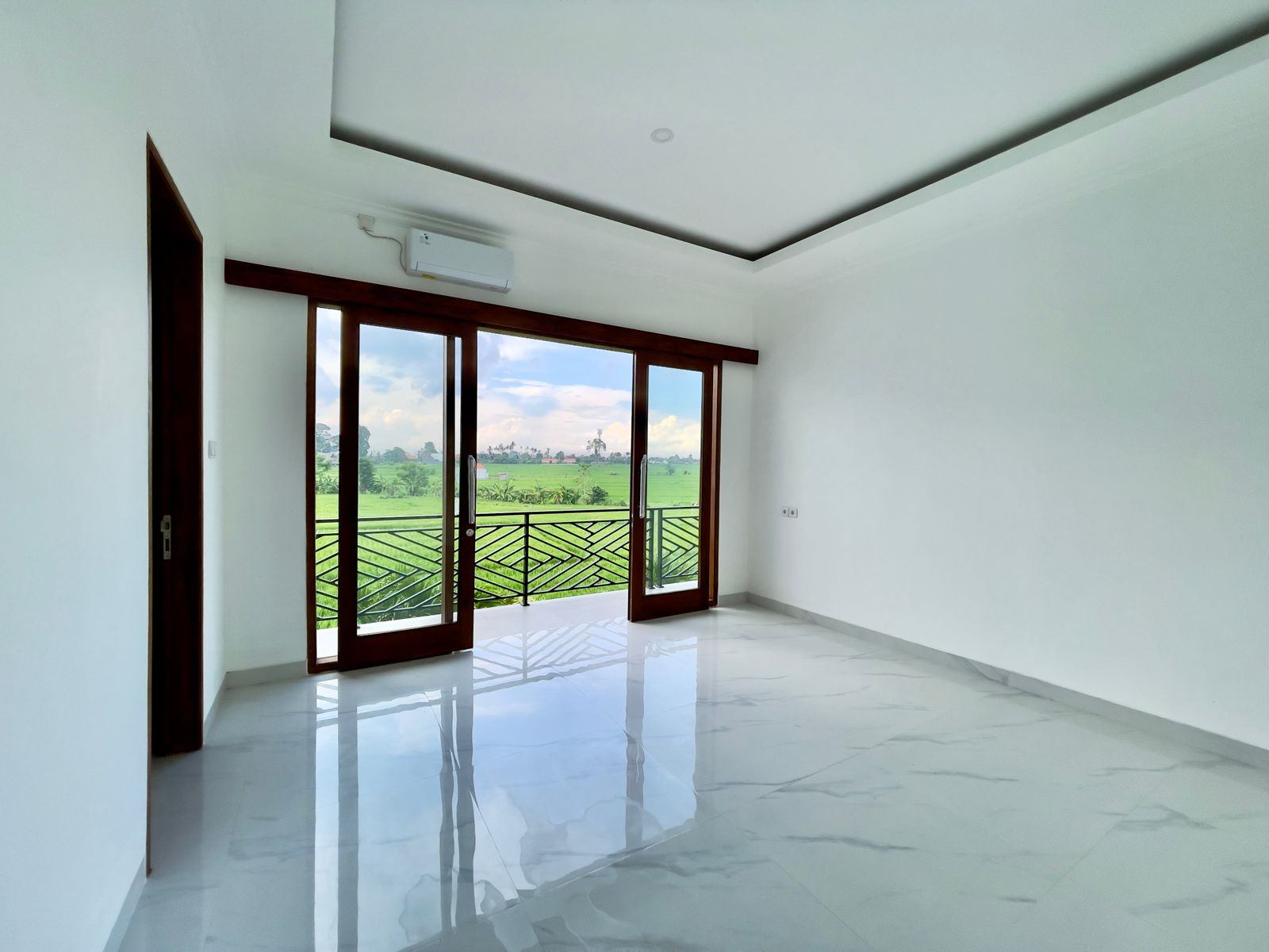 Villa image 2