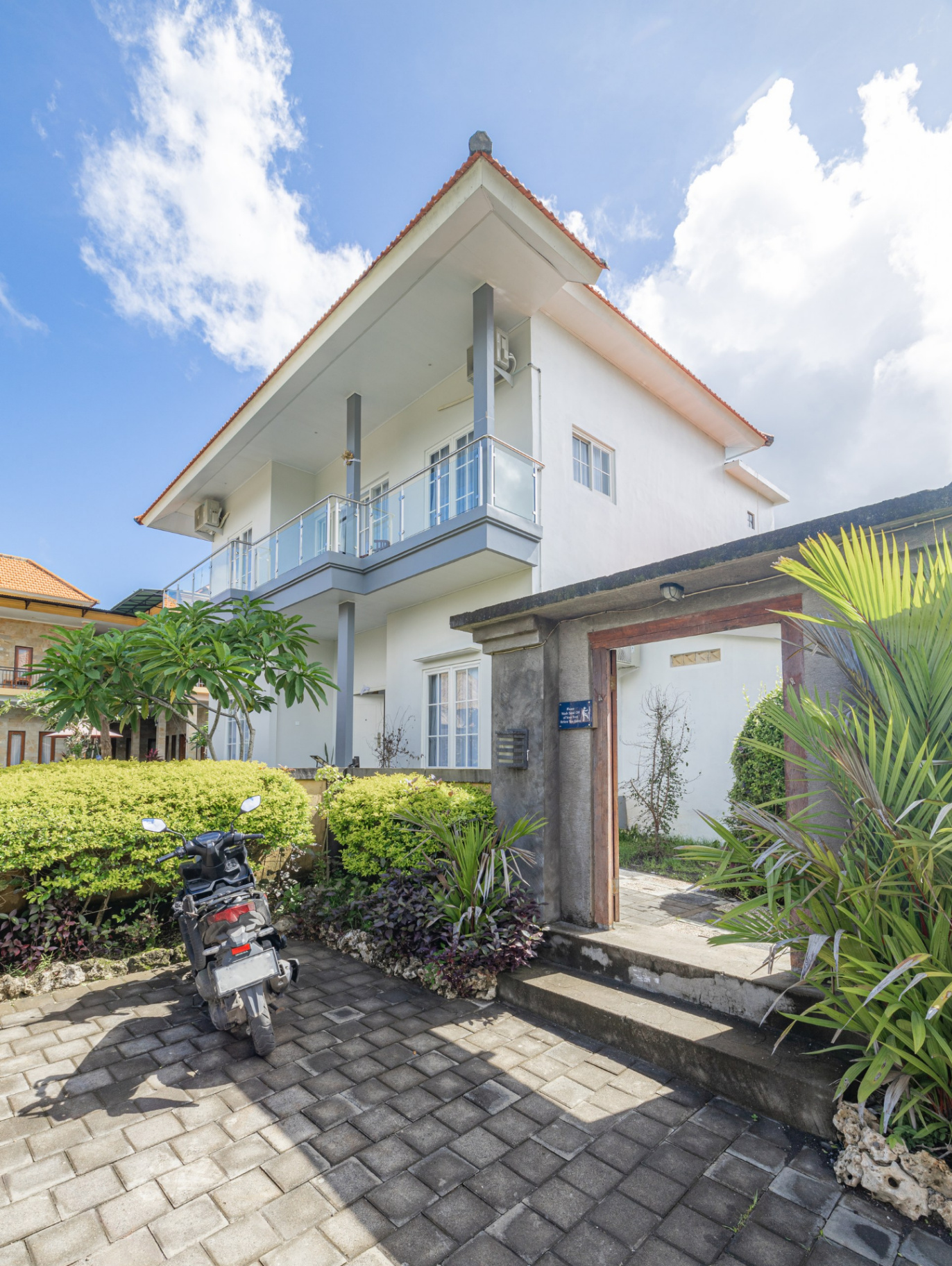 Villa image 1