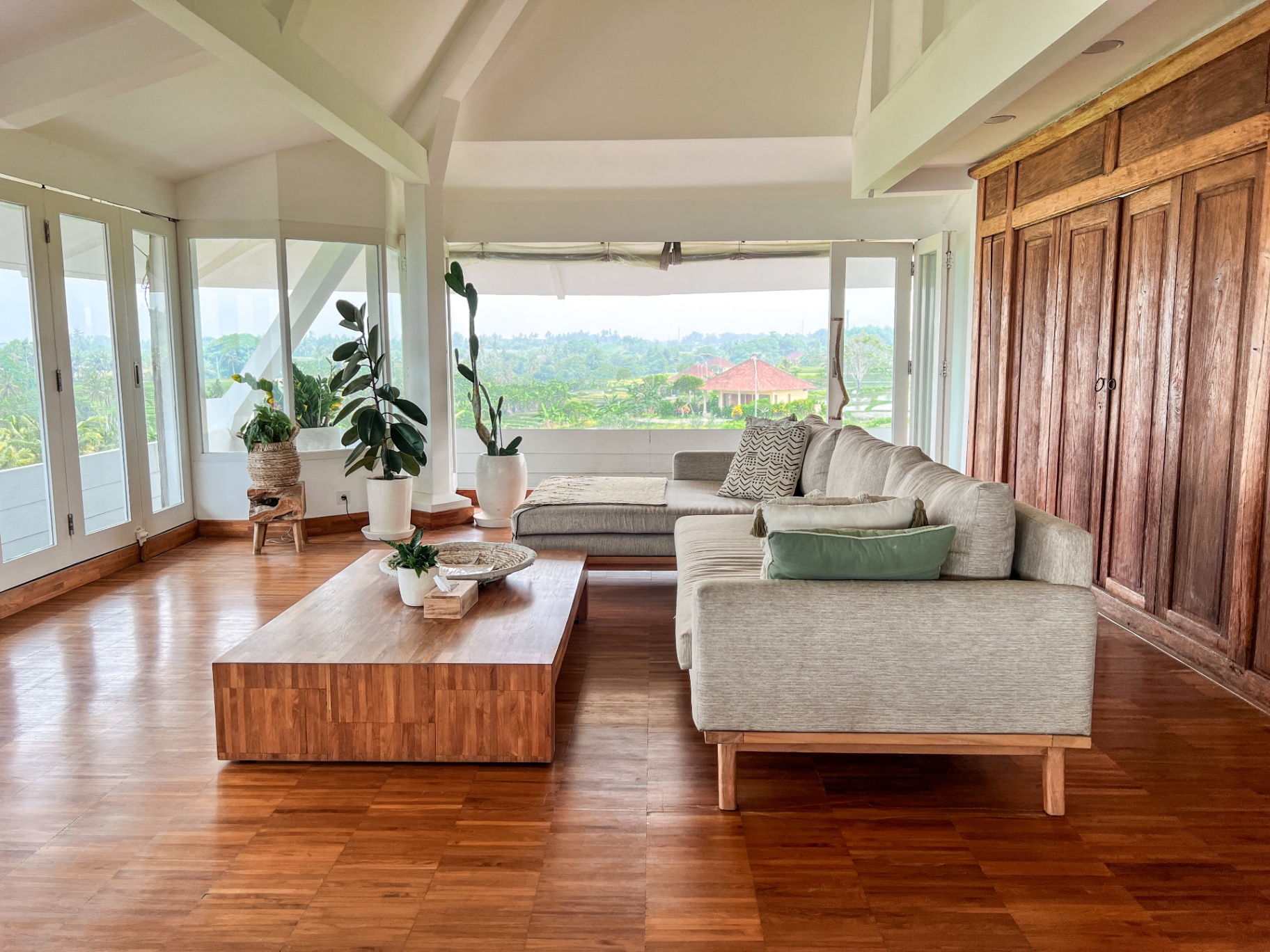 Villa image 3
