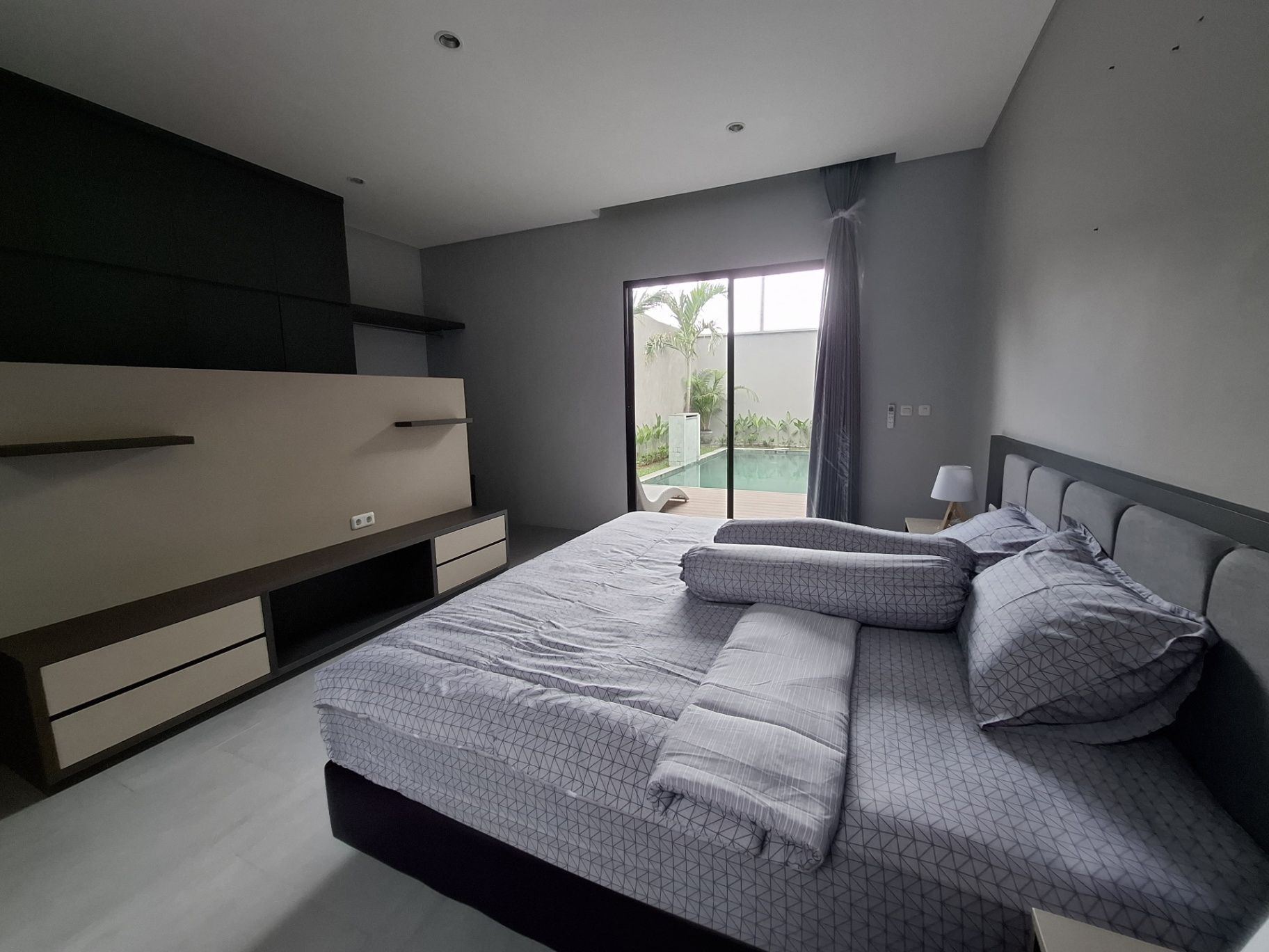 Villa image 2