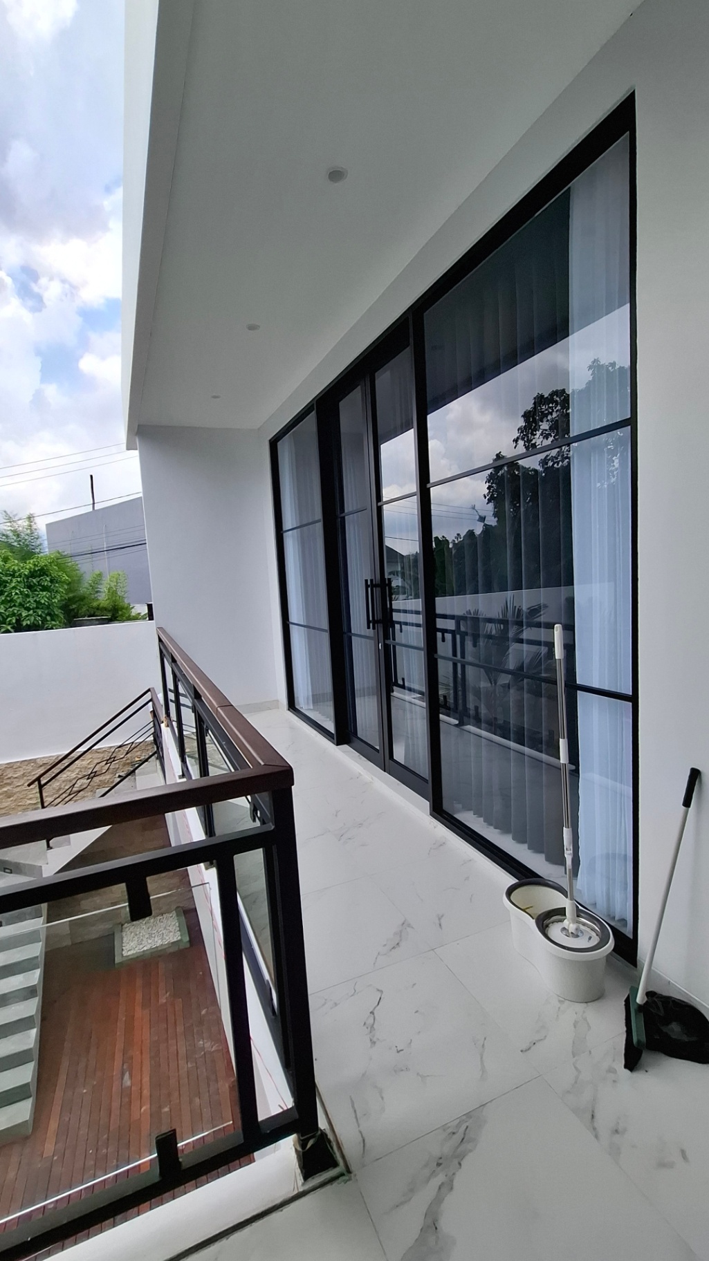 Villa image 1