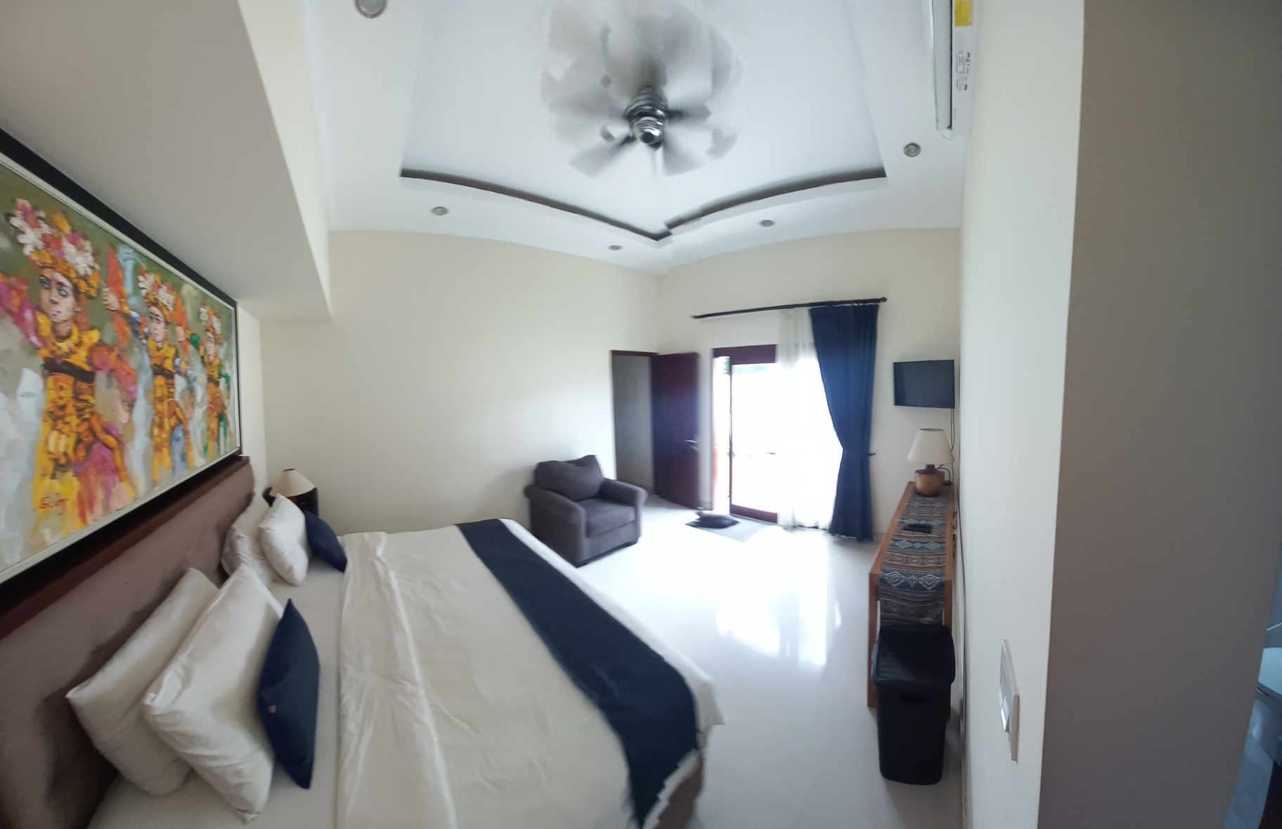 Villa image 2