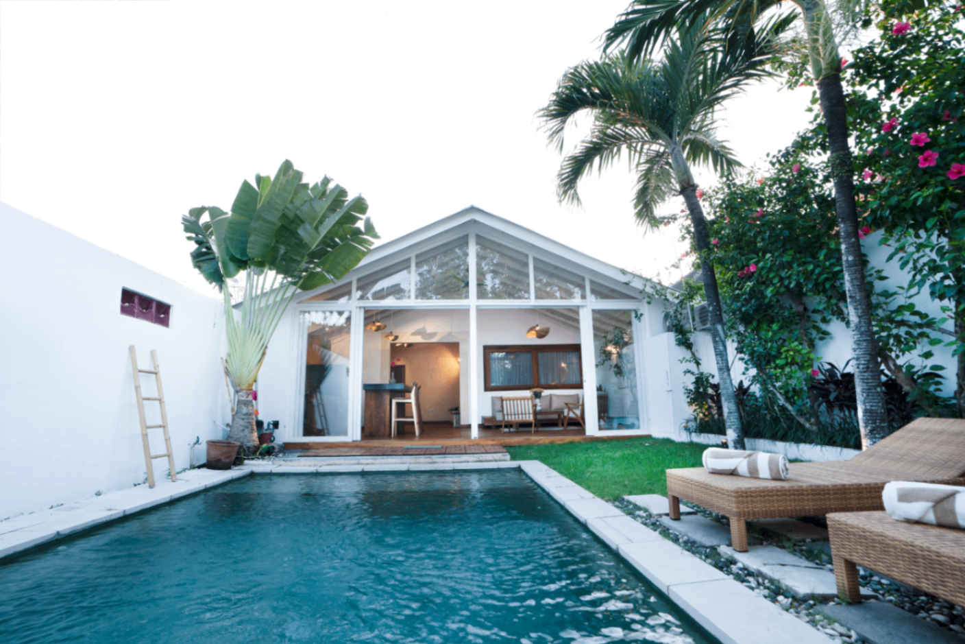 Villa image 1