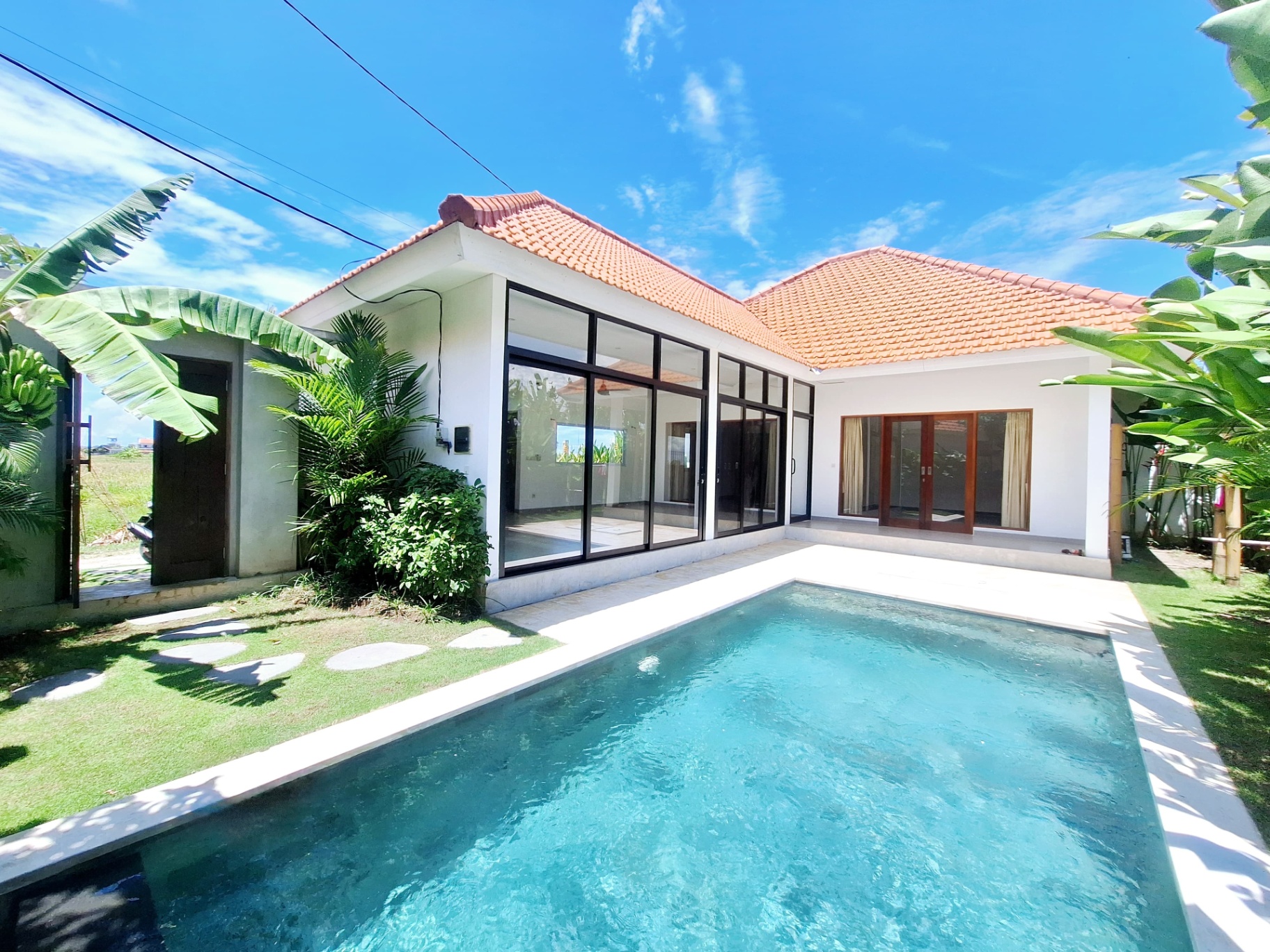 Villa image 1