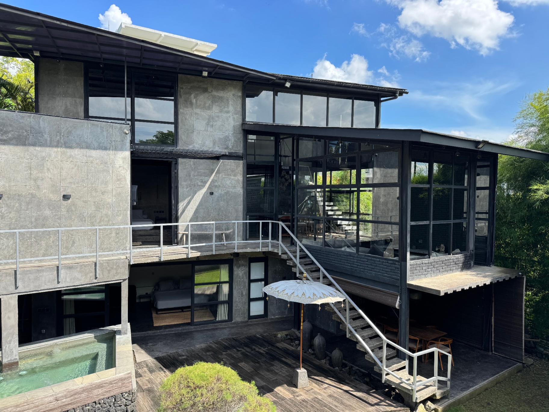 Villa image 1