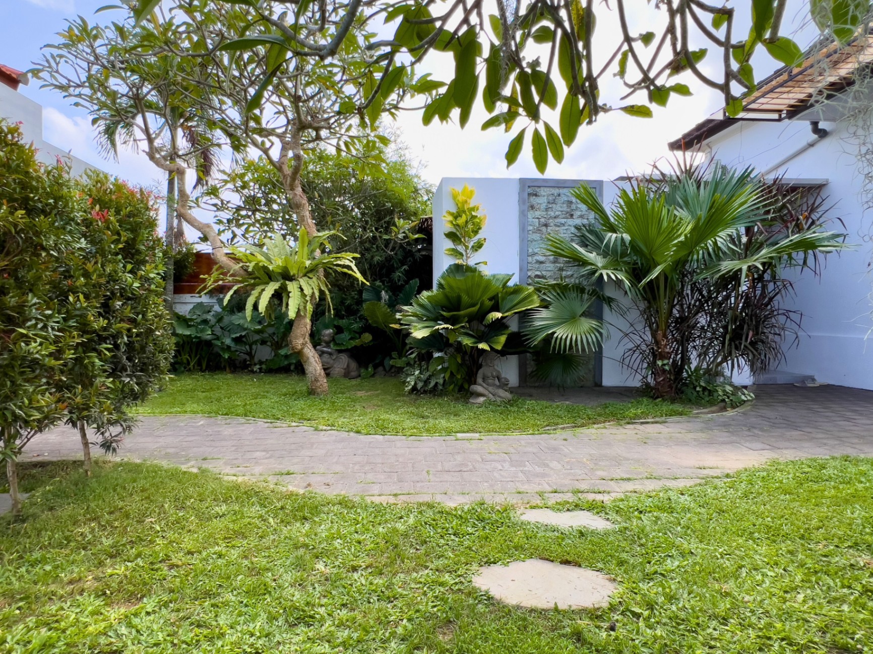 Villa image 2