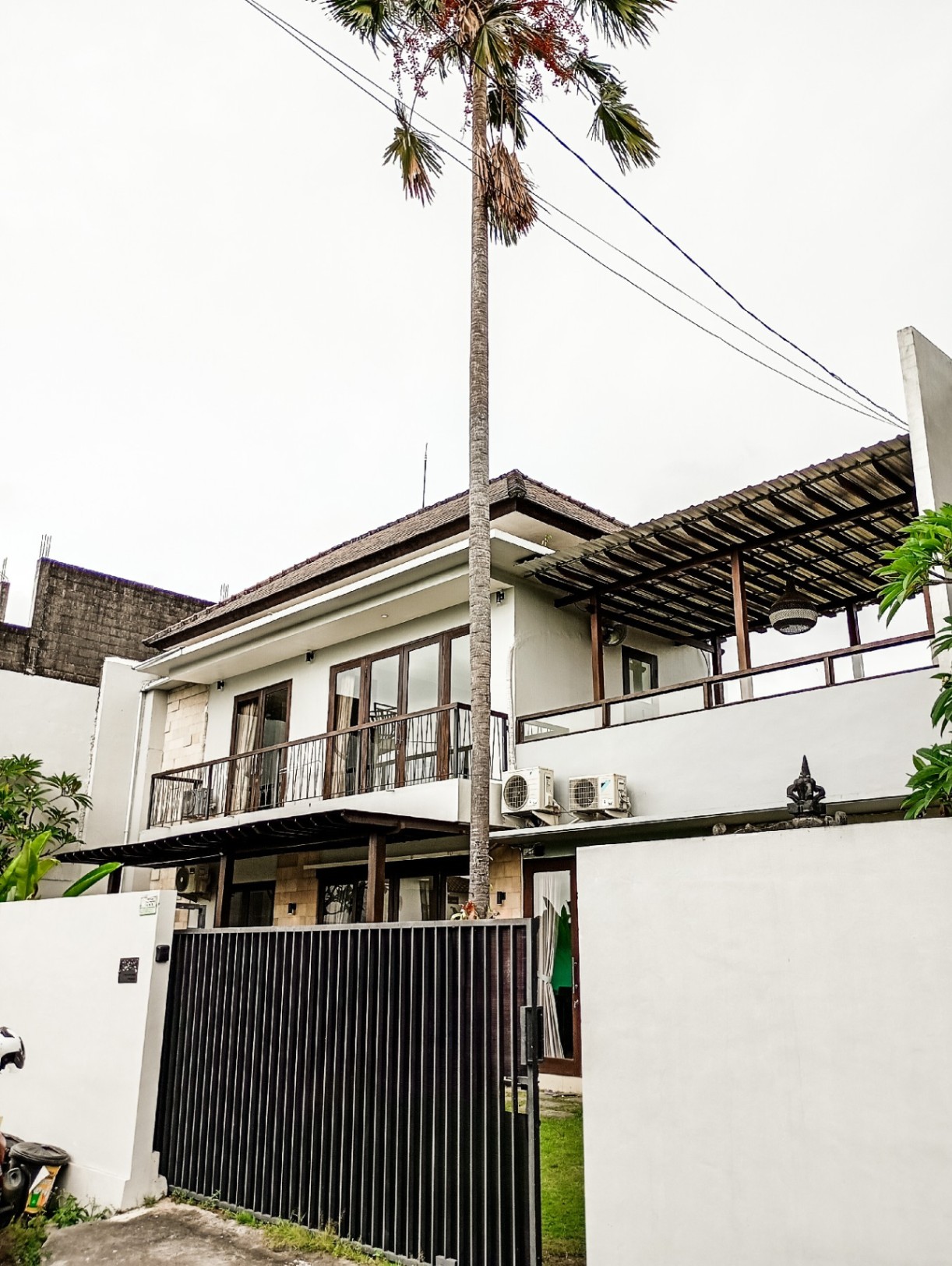 Villa image 1