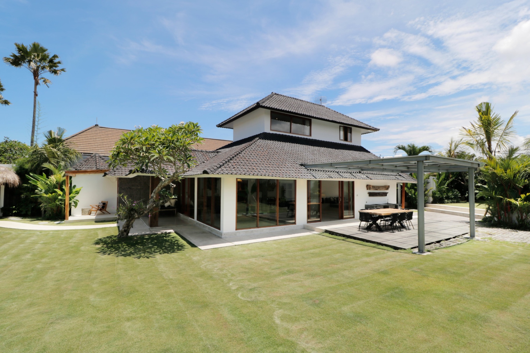 Villa image 2