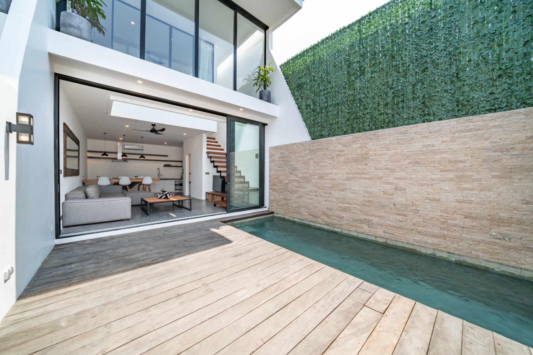 Loft Ludo : Superb 1BR luxury loft in Great Location!!