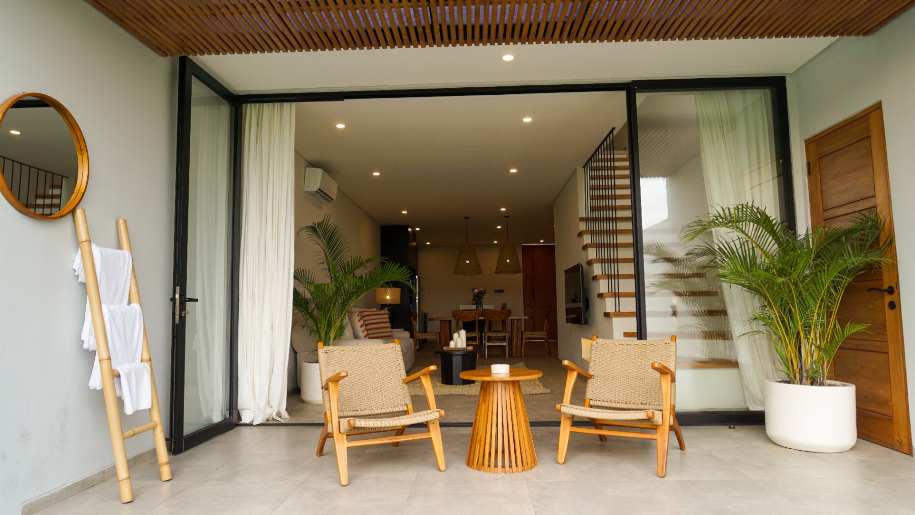 Villa image 2