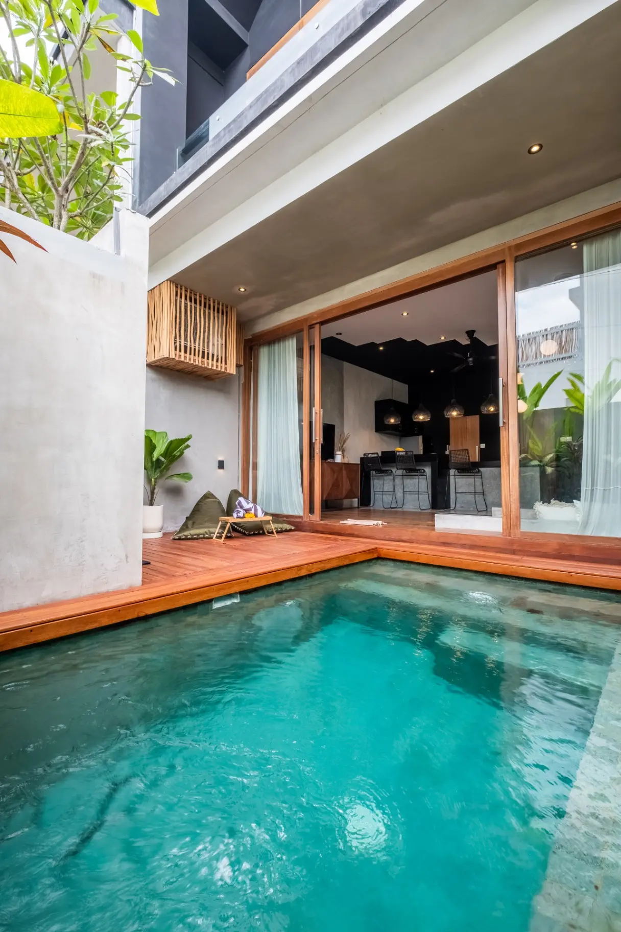 Hebe - 1BR Luxury Pool Villa Close to Batu Bolong Beach