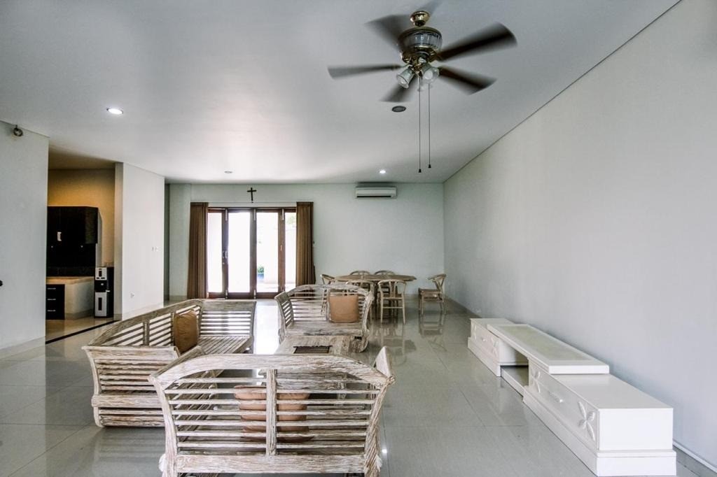 Villa image 1