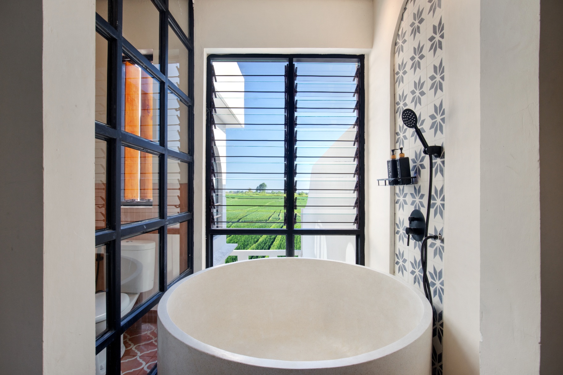 Villa image 2