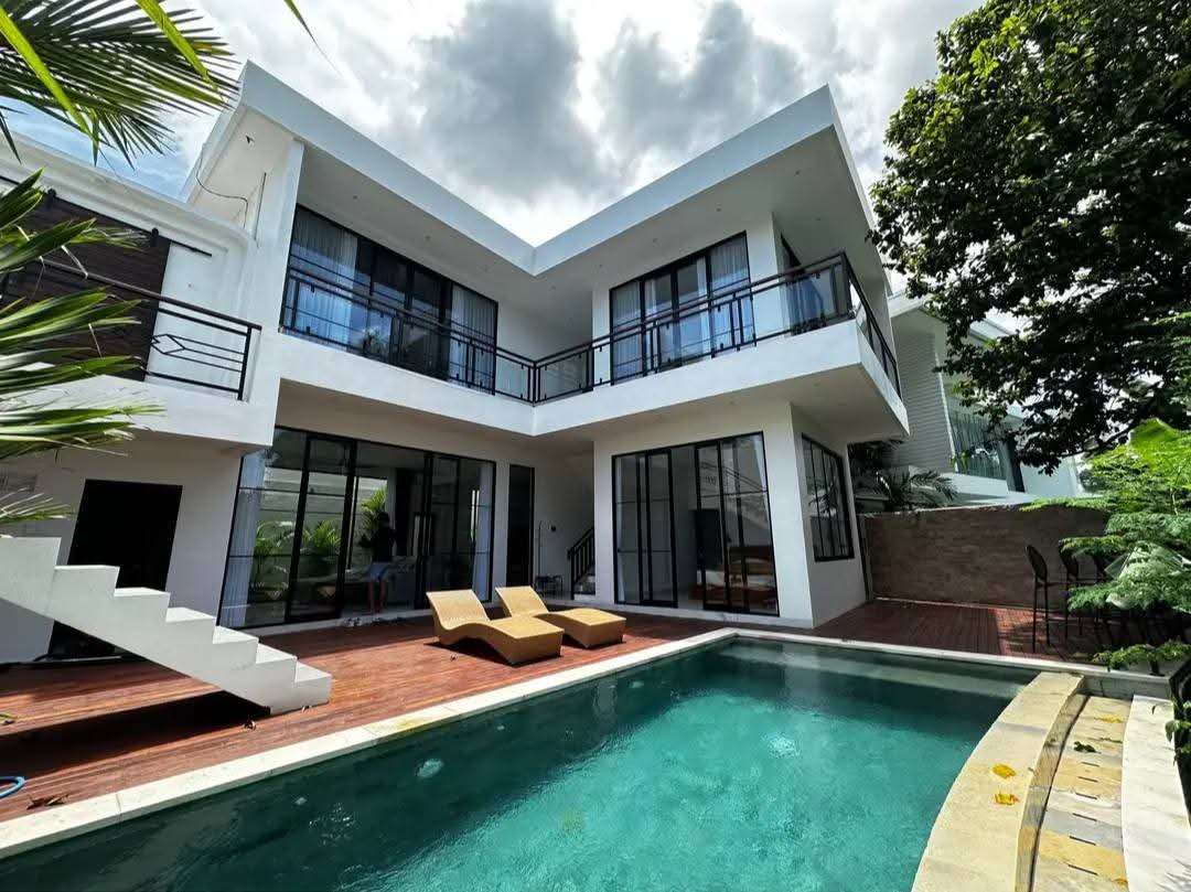 Villa image 1