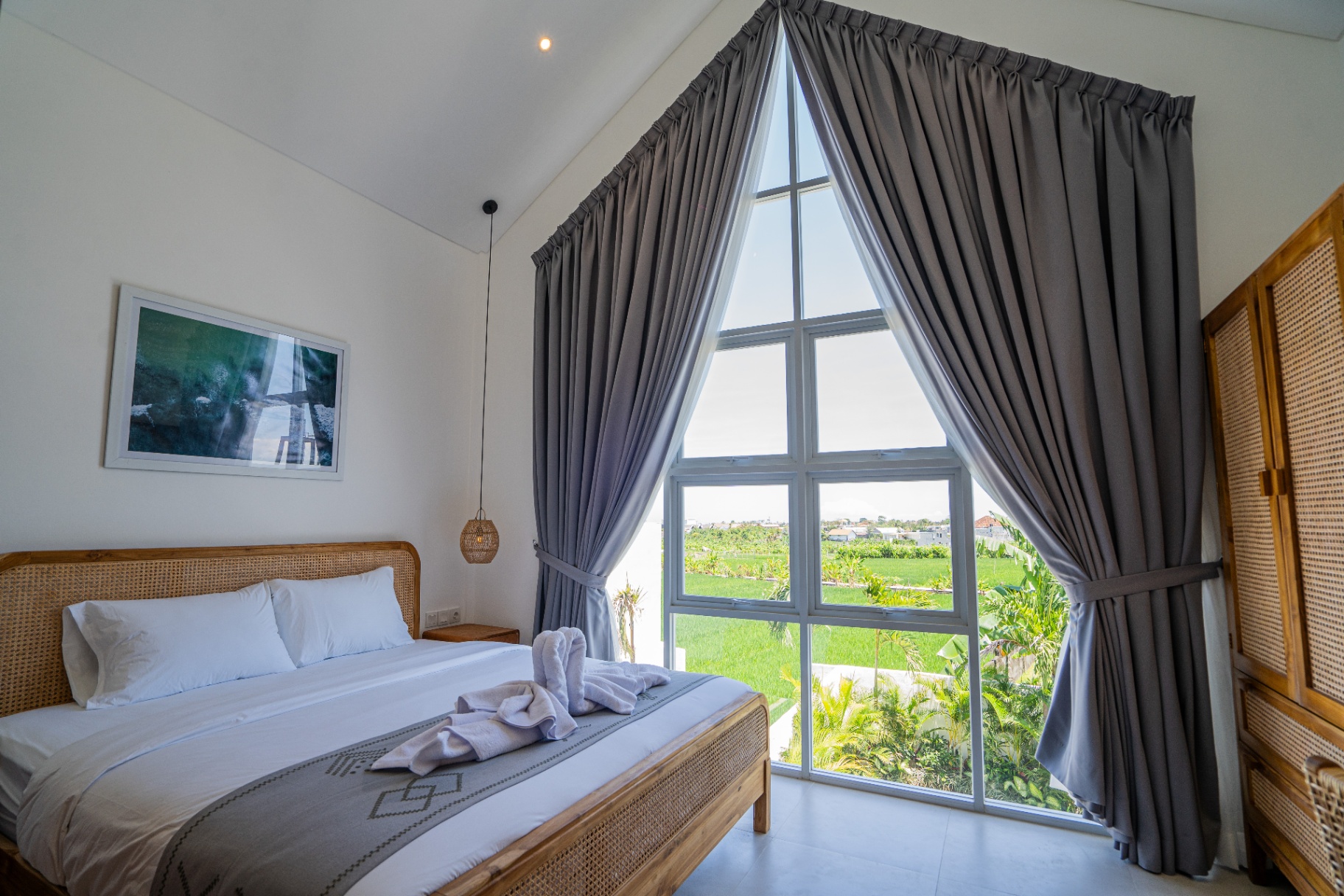 NEW villa for monthly/yearly rent in the quiet area of Tumbak Bayuh, PERERENAN! 🌾 With the magnificent rice field VIEW!
