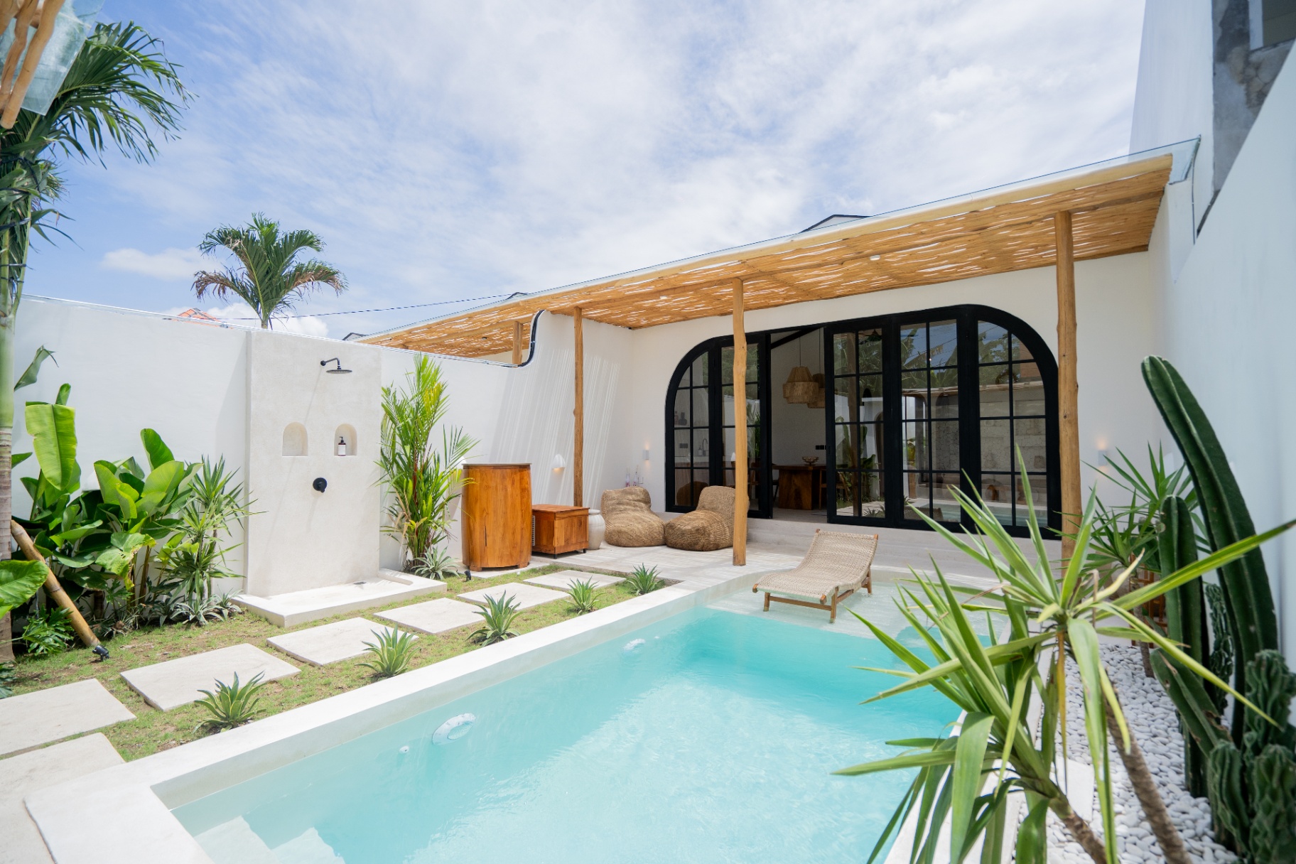 Villa image 1