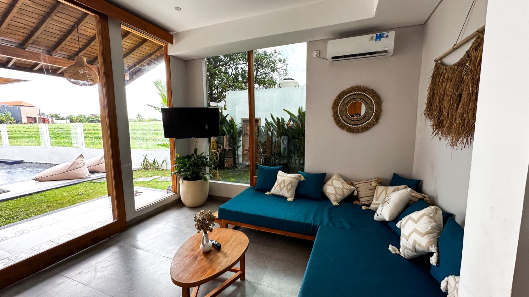 Villa image 2