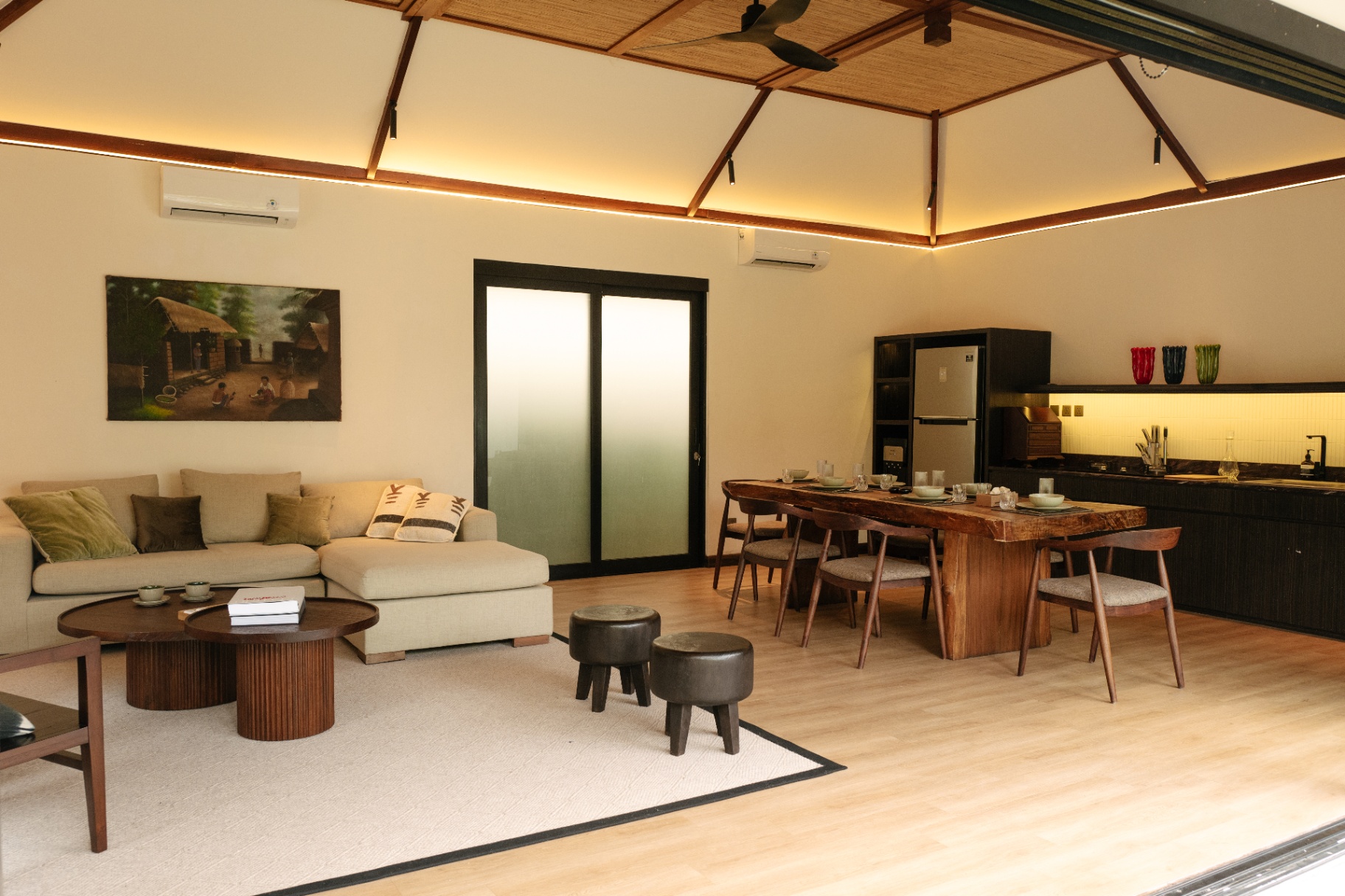 Villa image 2
