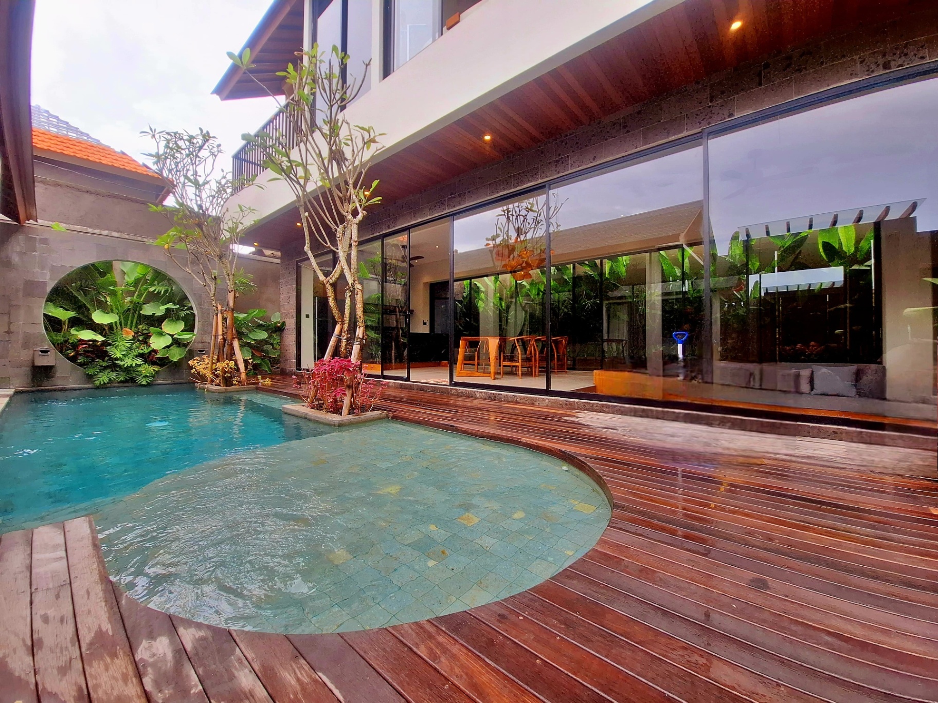 Villa image 1