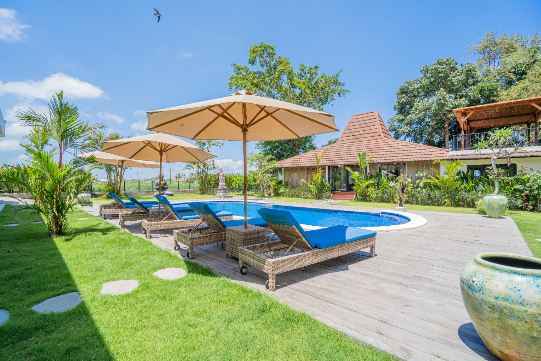 Villa image 1