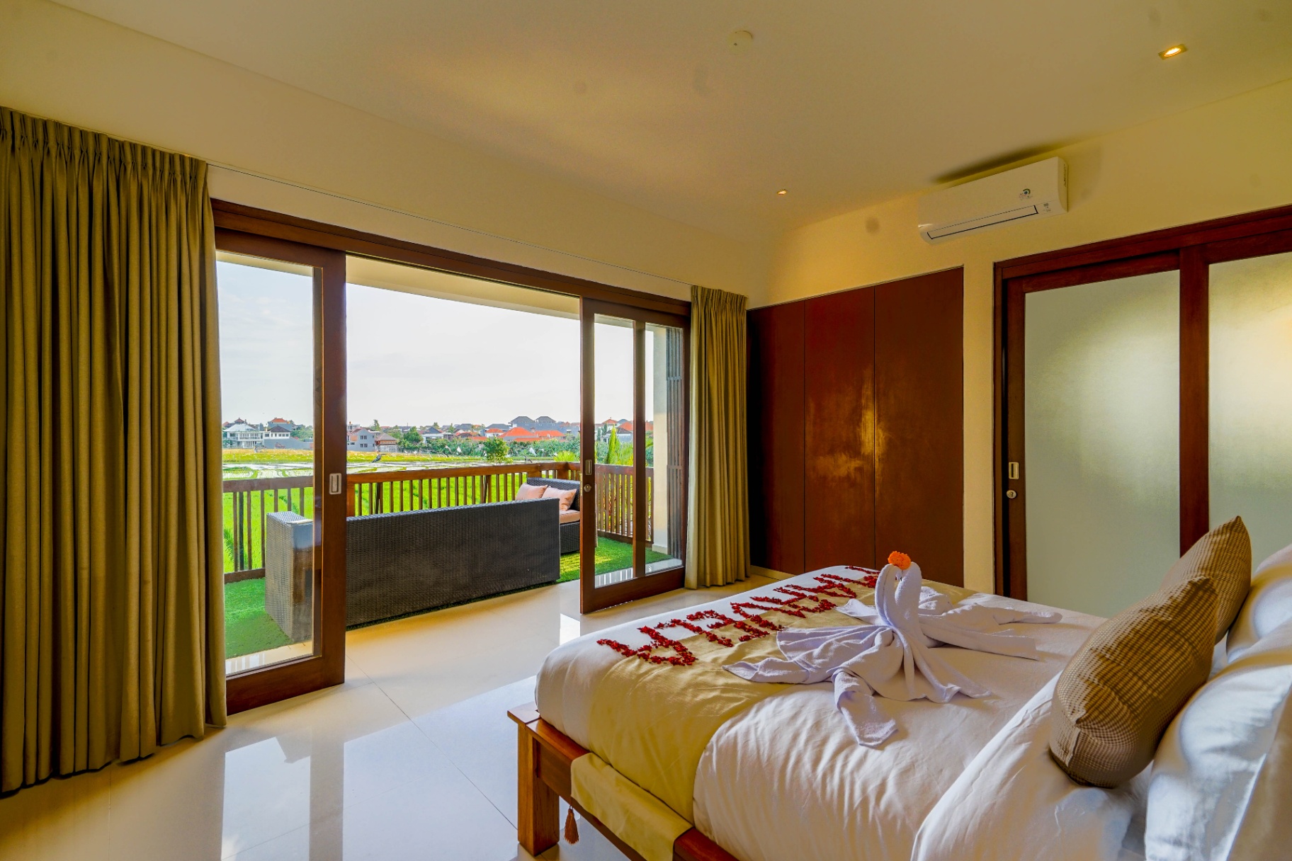 Villa image 3