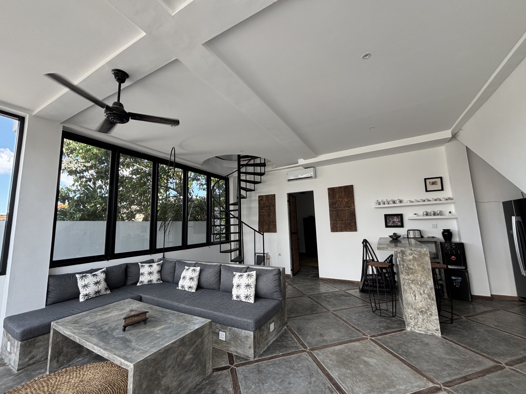 Villa image 1