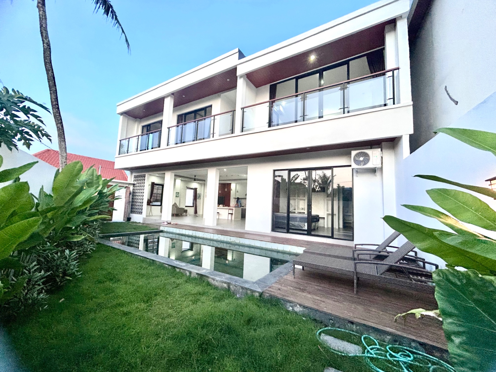 Villa image 1