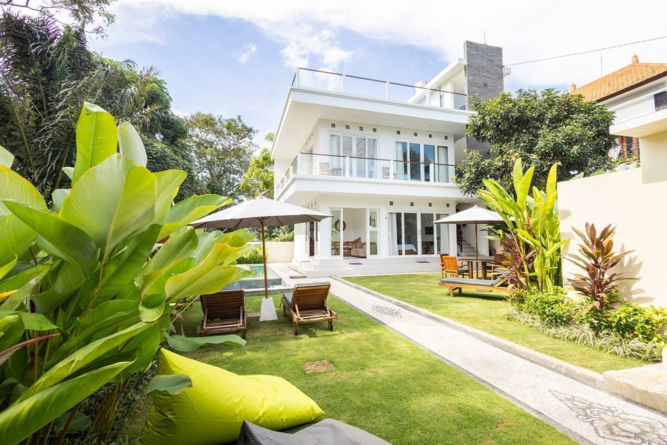 Villa image 1