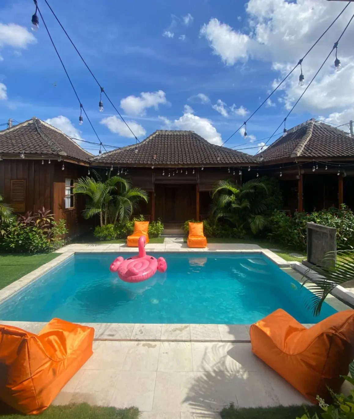 For rent 1 bedroom villa joglo style location in canggu